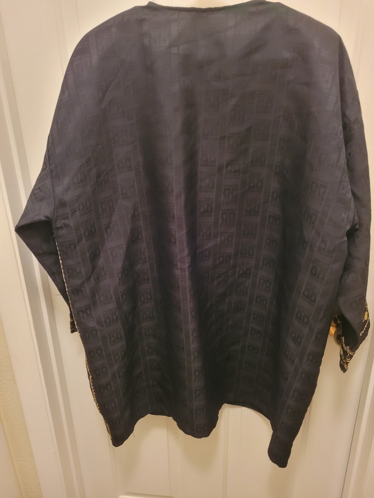 VINTAGE AUTHENTIC- Embroidered Elephant INDIA/NEPAL Silk Long Sleeve Jacket-XL