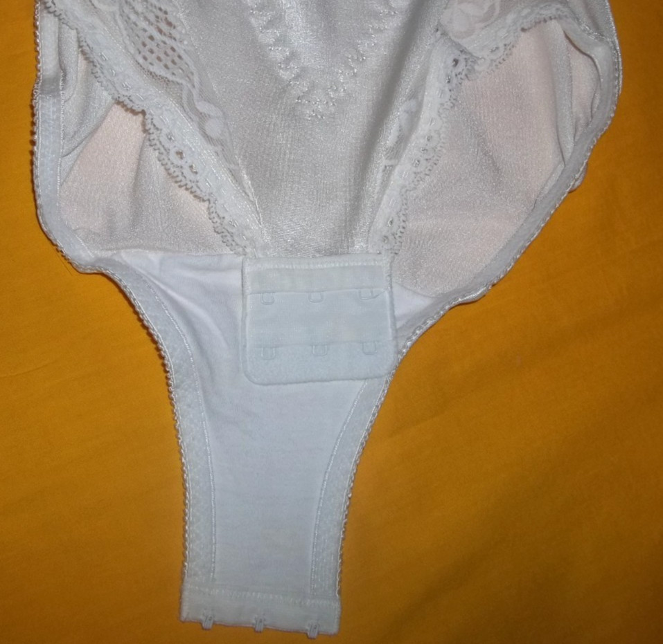 Vtg Maidenform Flexees 5869 All in One Girdle Second Skin Shaper Bodysuit sz 34B