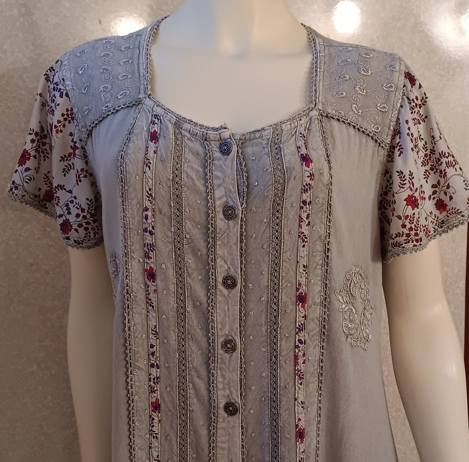Vtg Coline, Bohemian, Chambray Embroidered Midi Dress, Gray & Cranberry, Lrg