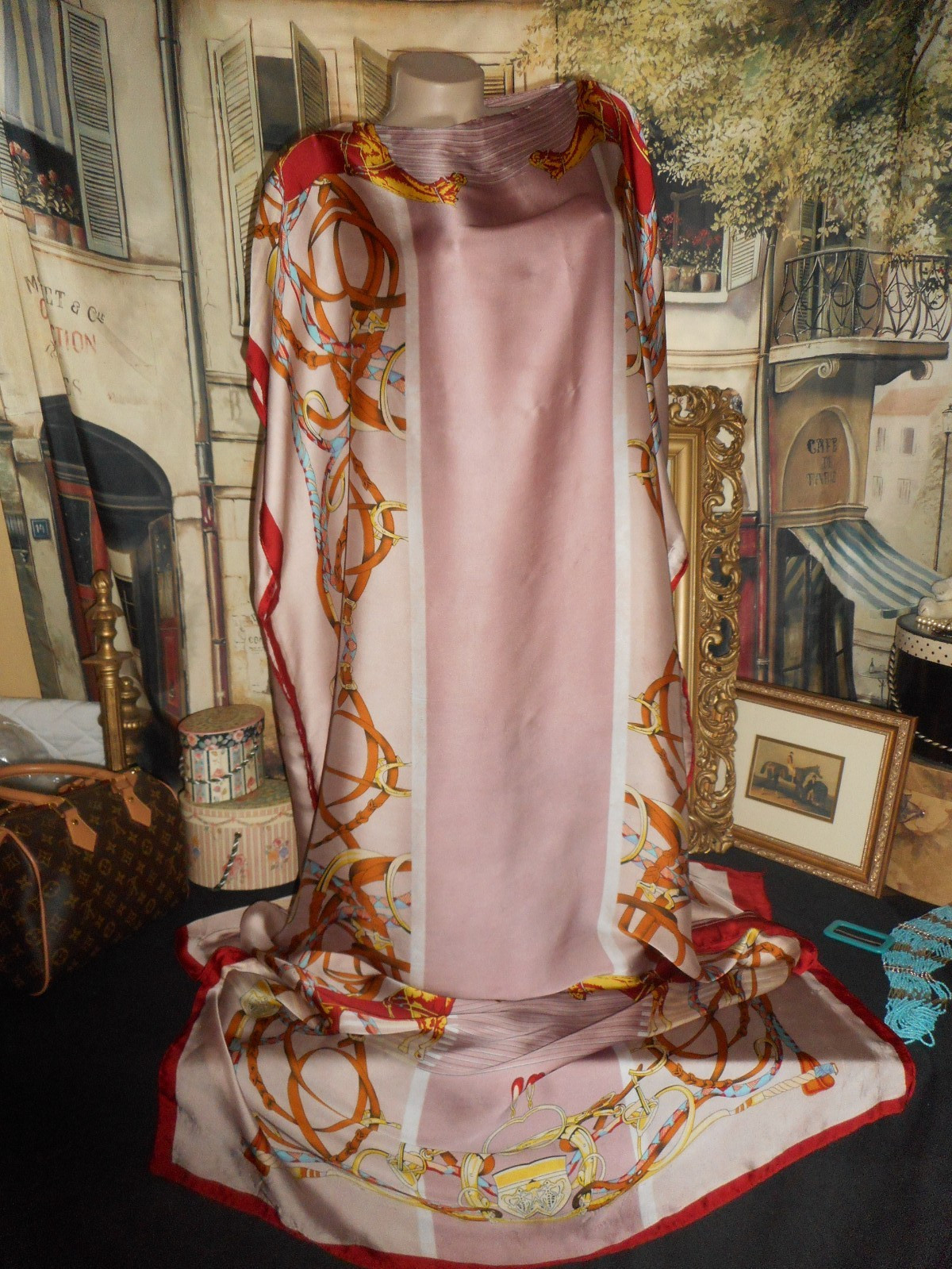 VinTage Satin Caftan Robe Horse Equestrian Motif Bust 62&Prime; L 54&Prime; Mauve Gold