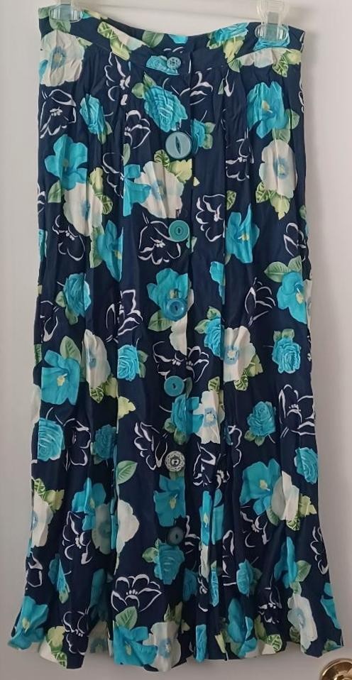 VINTAGE JANICE McCARTY BLUE FLORAL PRINT MIDI LENGTH 100% RAYON SKIRT SMALL EUC