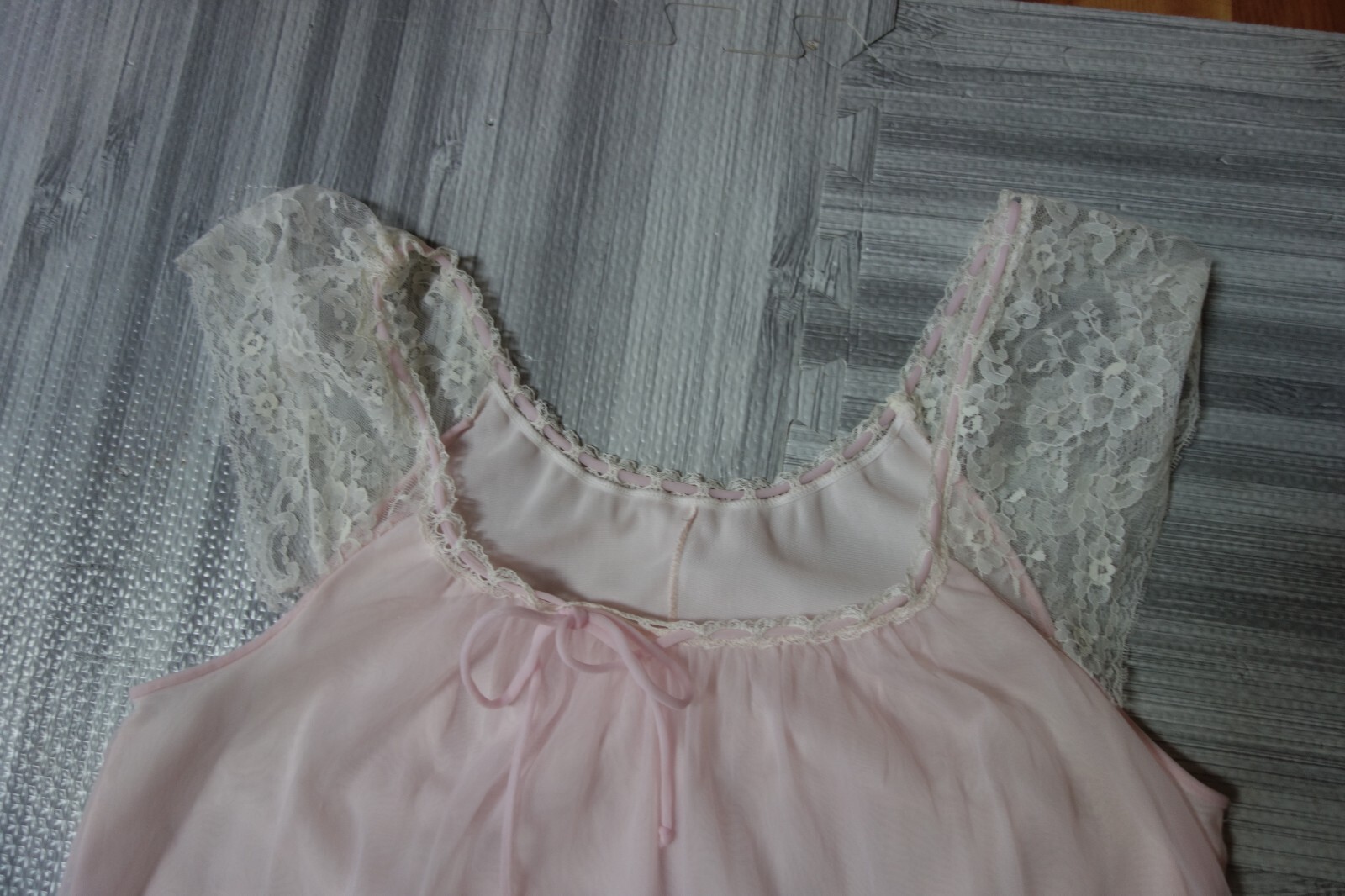 Vtg. Miss Elaine Nightgown Nightie Nylon with Chiffon Layer Size Small Pink