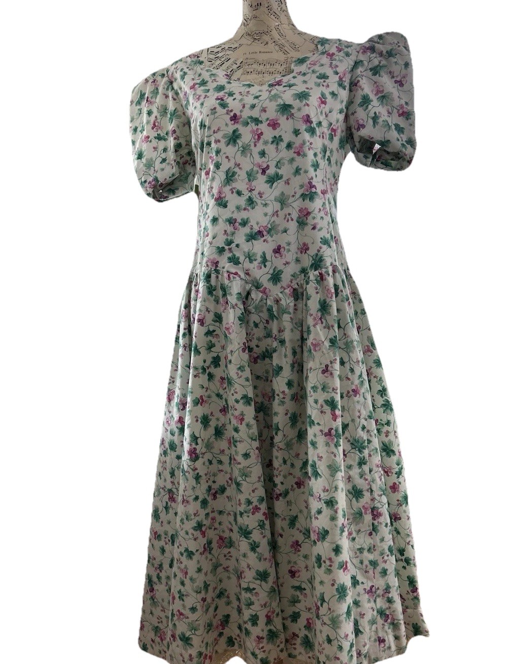 Victorian Prairie Dress Puff Sleeve Bustle Back Ruffles Violet Violets M/L