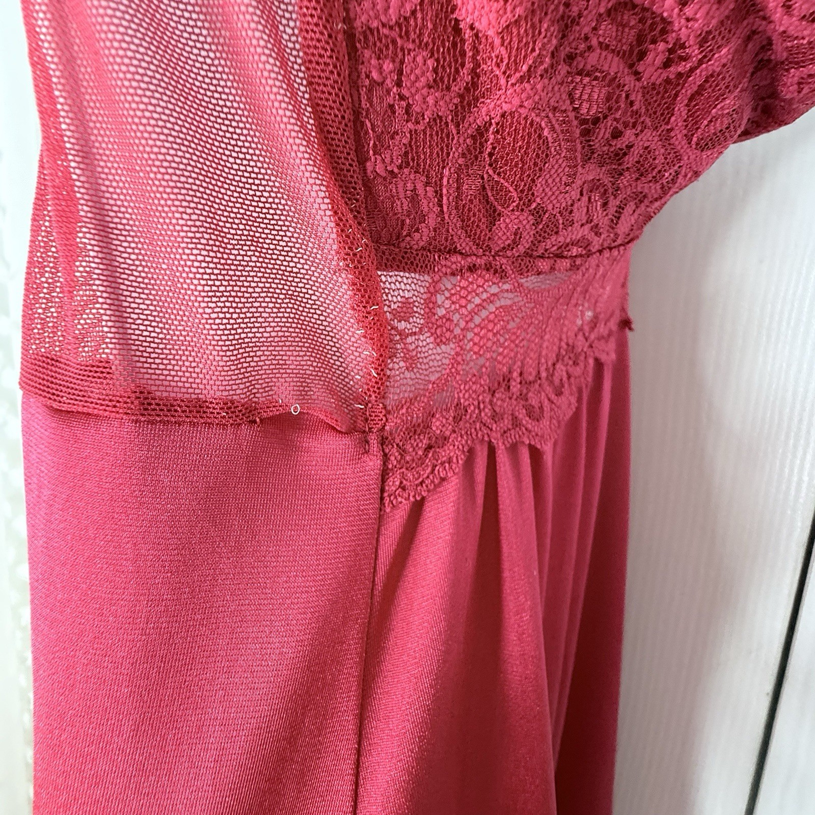 Vintage OLGA 91035 Red Bodysilk Nightgown Size 34 Small 70s 80s USA Lingerie