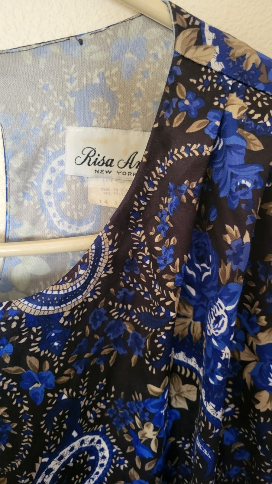 Vintage Risa Ann NY Blue Paisley Pleated Party Dress 14.5 Key Hole Back 80s 90s