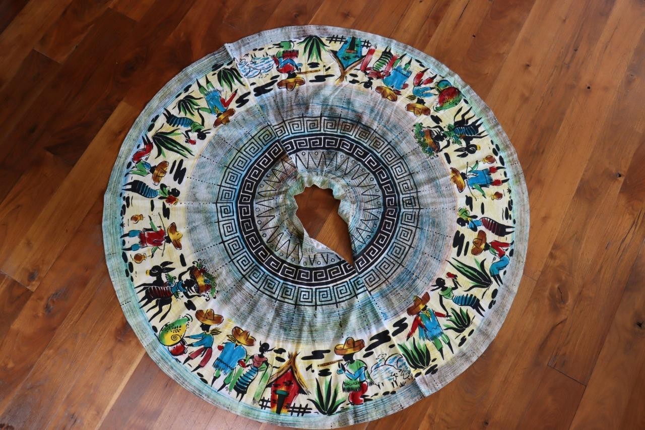 Vintage 1960&rsquo;s Mexican Painted Cotton Circle Skirt Size 26&Prime; Waist Exc Condition