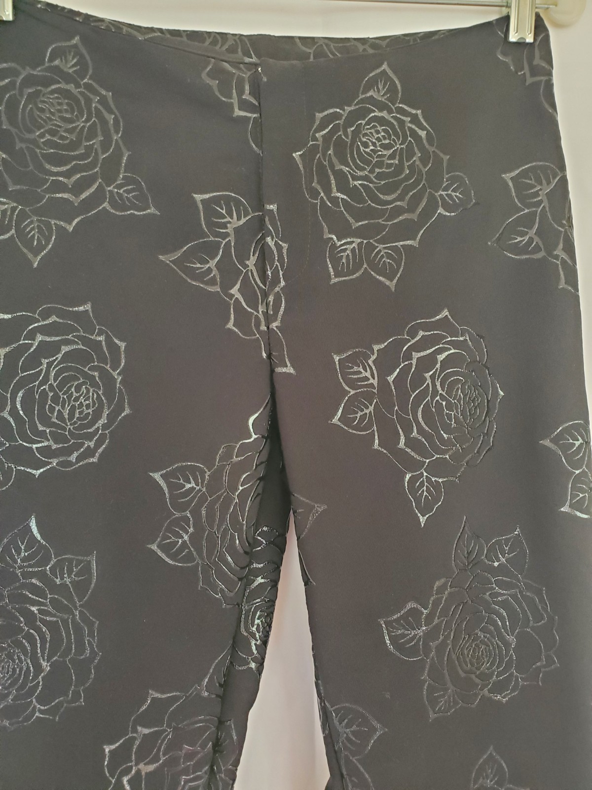 🕊STAR C.C.C.🕊 Black Embossed Rose Print Gothic Design Vintage Jeans Sz 7 🌹