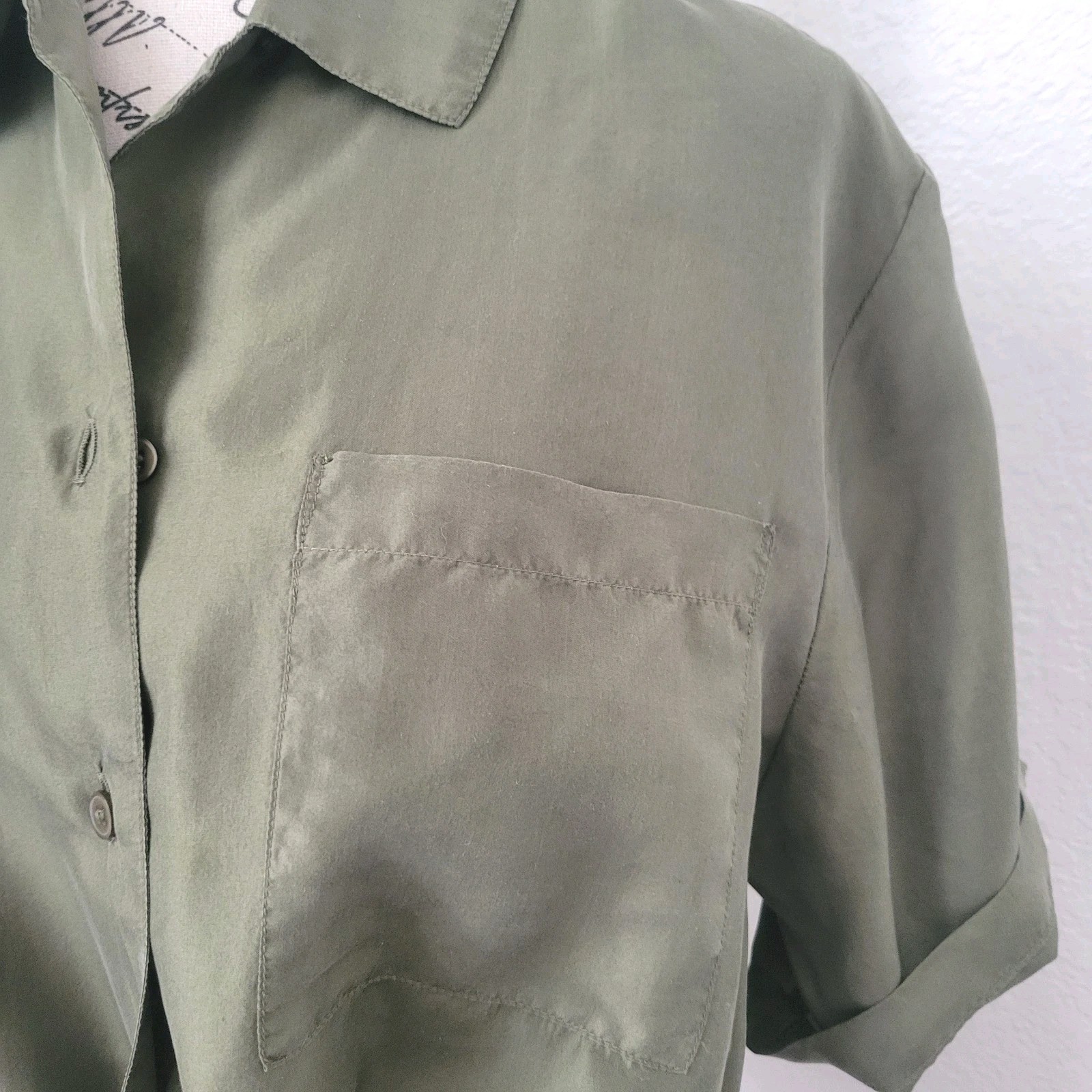 Vintage 100% Silk Olive Green Blouse Button Up Short Sleeve Size Medium