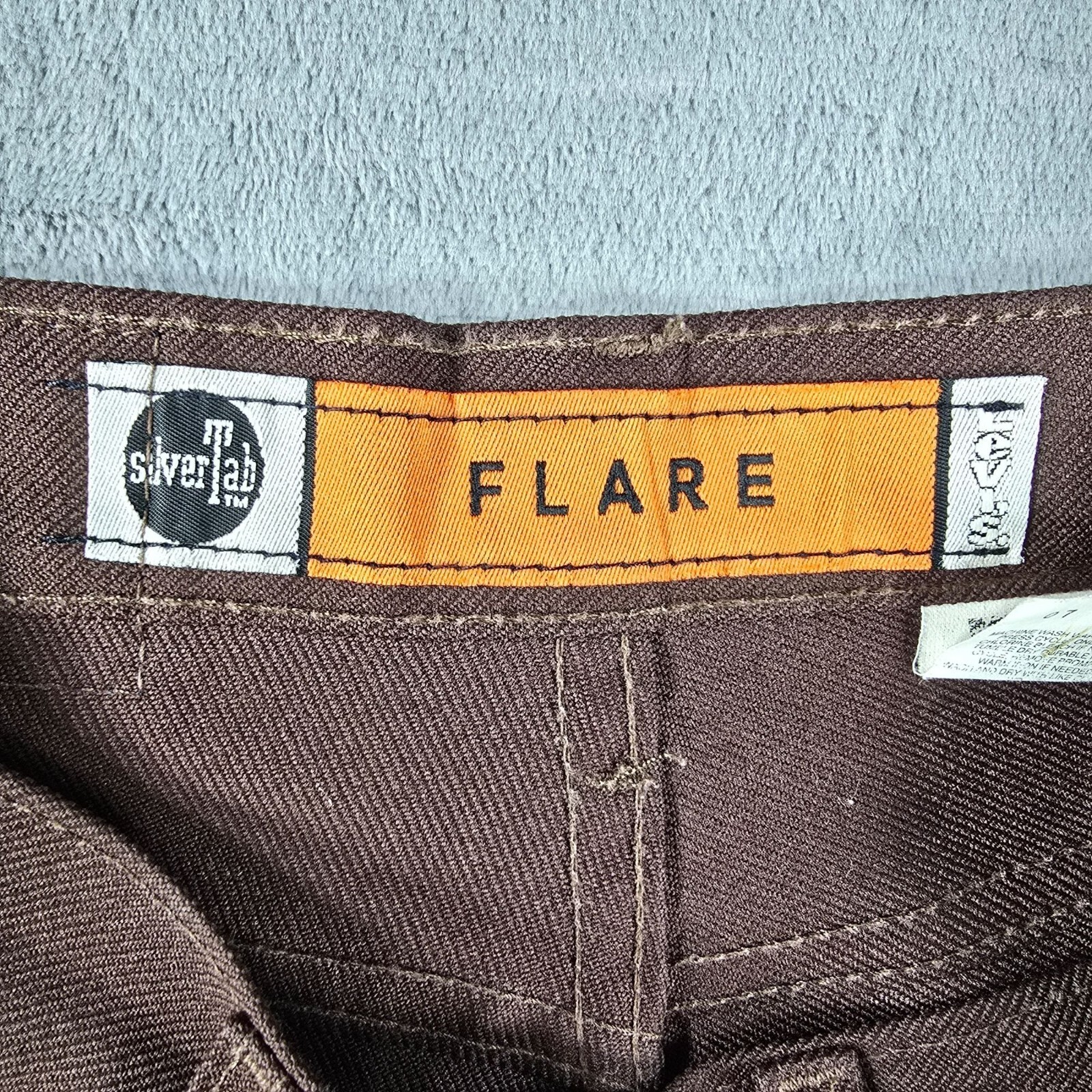 Vintage 1997 Levi&rsquo;s SilverTab Flare Leg Brown Polyester Pants (Juniors 9 Short)
