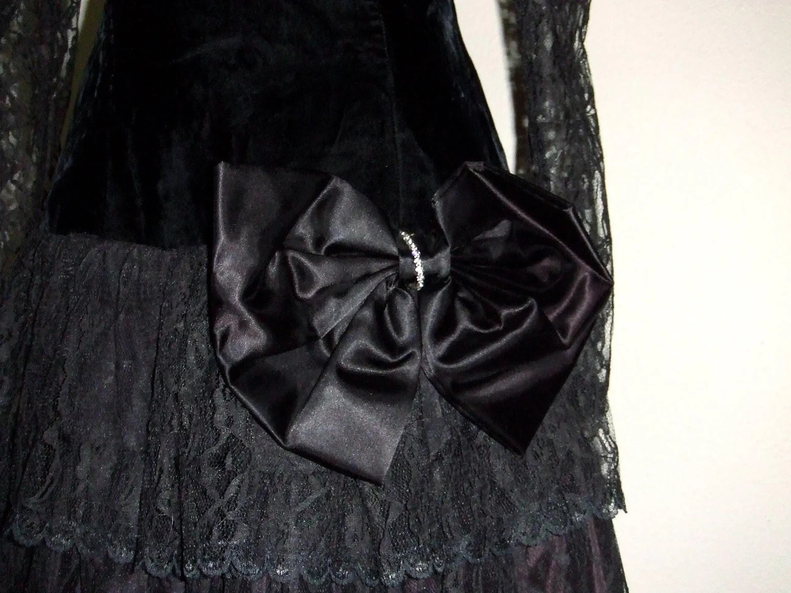 Vintage 1980s Black Lace Mini Gothic Cocktail Dress Size S/M