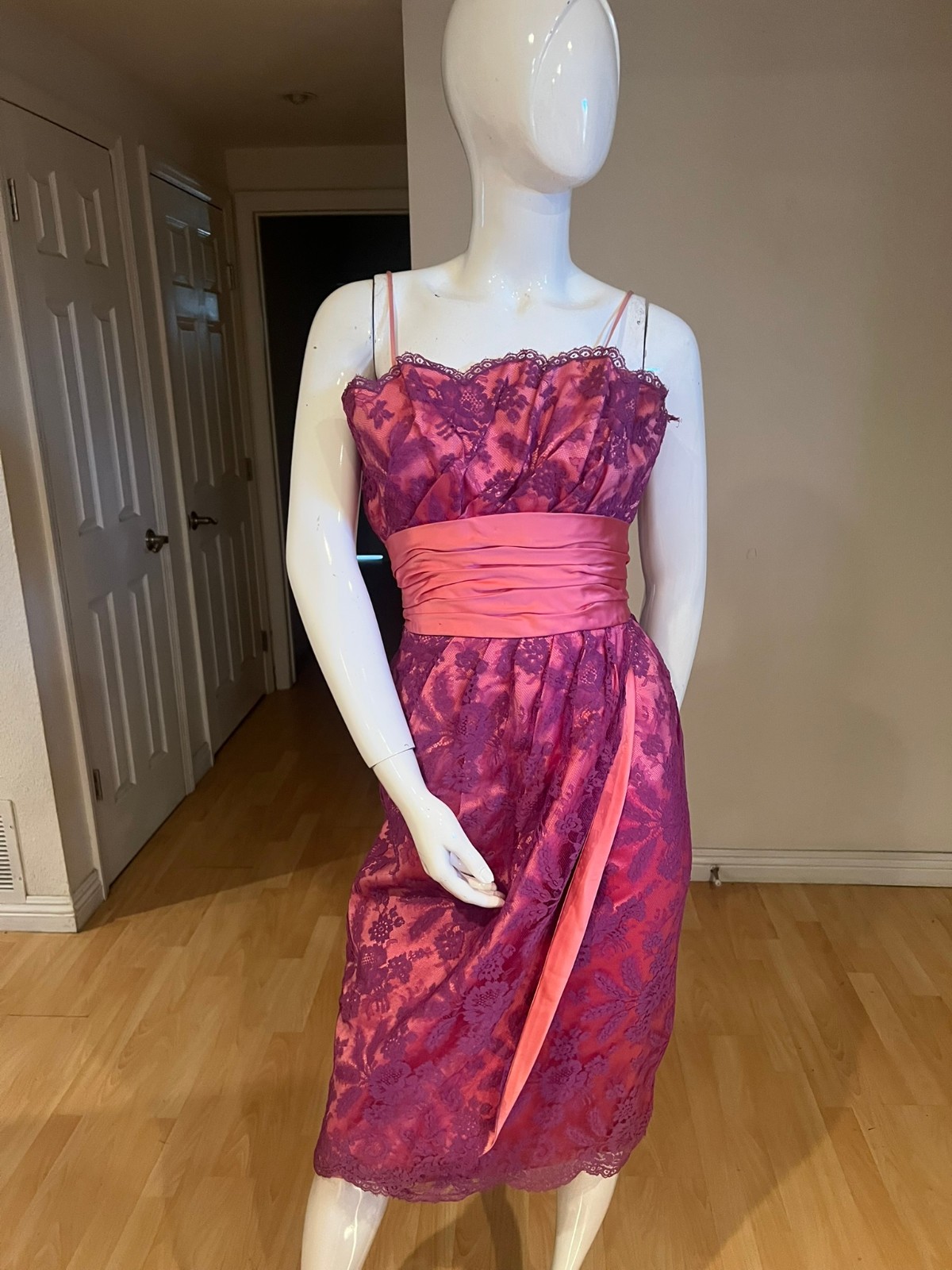 50&rsquo;S VINTAGE CEIL CHAPMAN LACE TAFFETA RUCHED WAIST DRESS SIZE 4-6