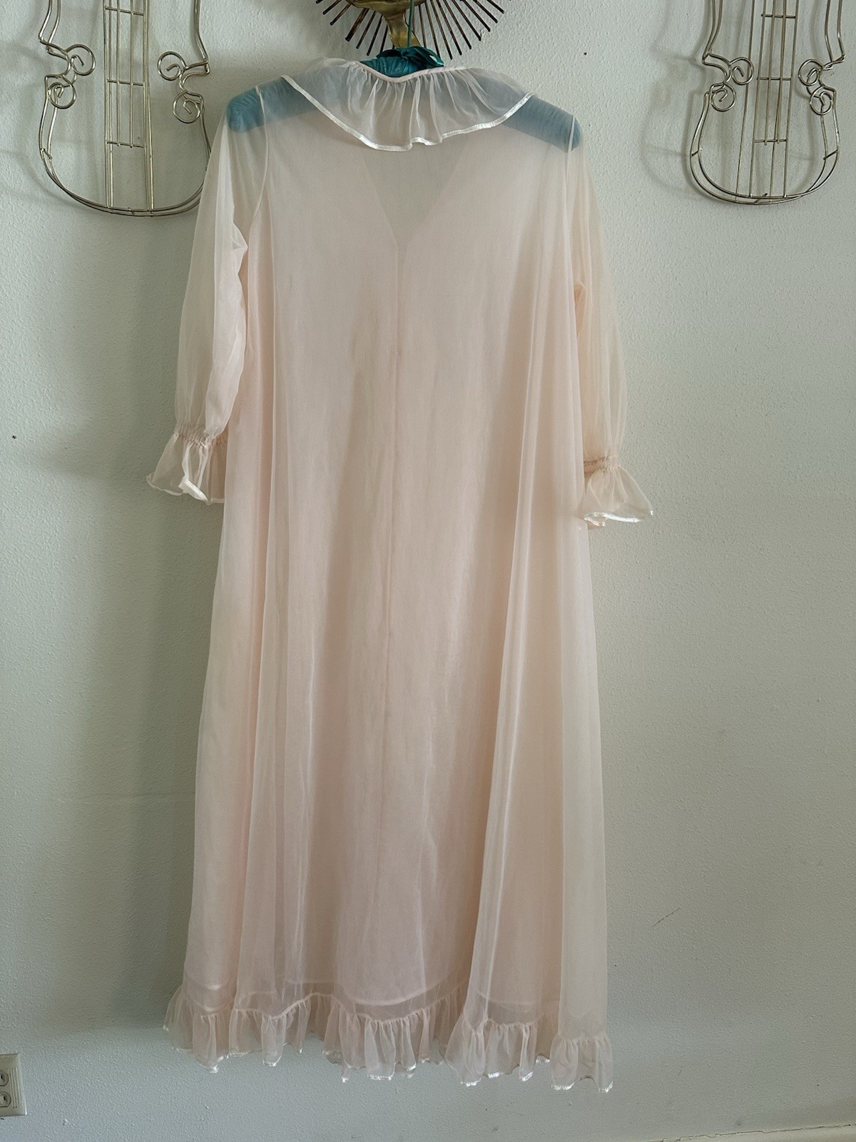 1960s Miss Elaine Pink Sheer Nylon Peignoir Robe Ruffle Front Double Layer VTG