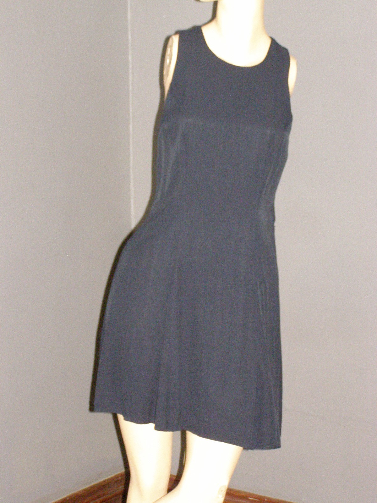 Vintage 80&rsquo;s simple little black mini dress M L CROSS-BACK button HEARTS rayon