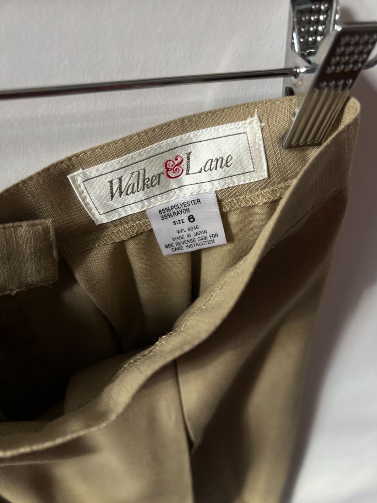 VTG 1990s Walker Lane Beige A-Line Midi Skirt, Made in Japan, Sz XS/S (~25.5&Prime;)