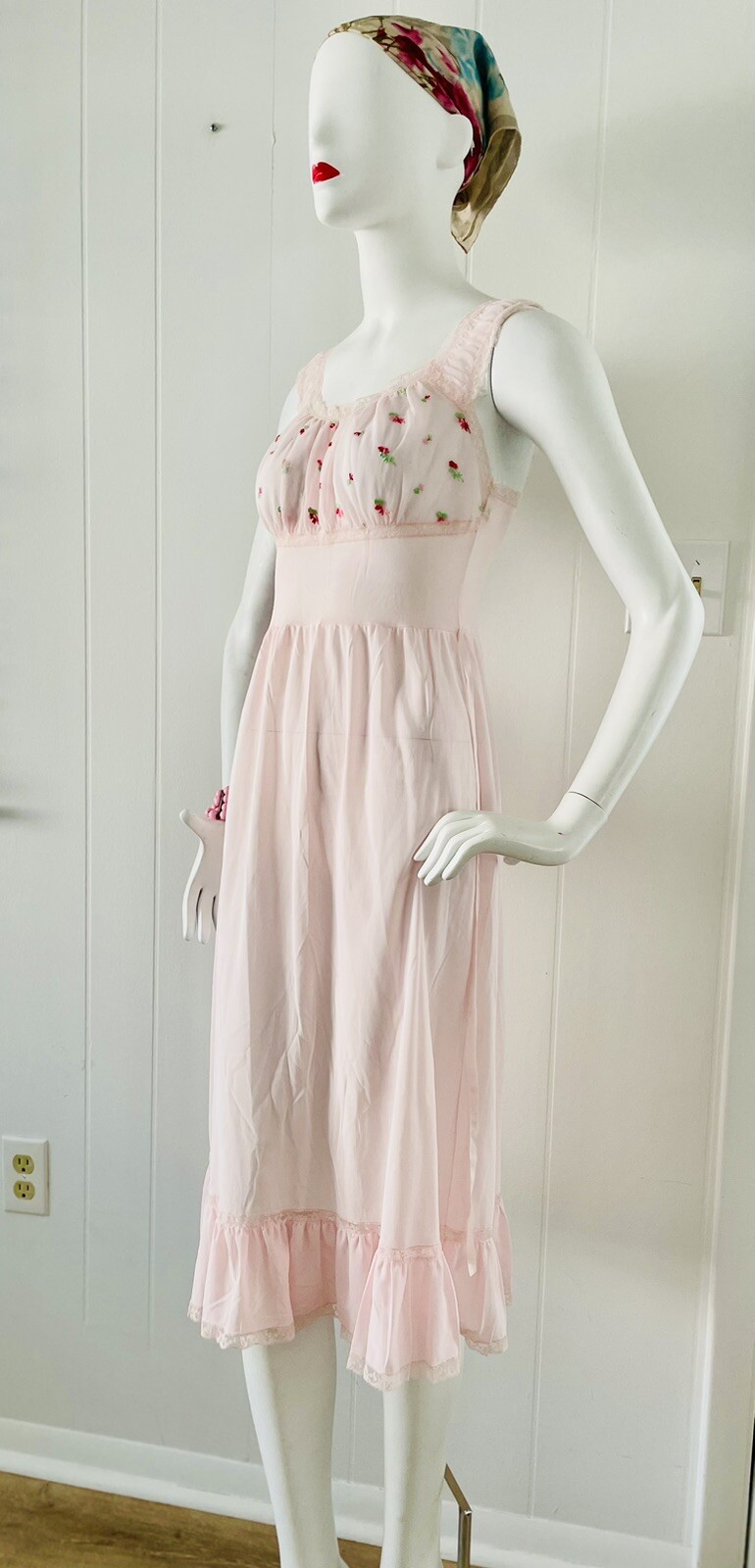 Hollywood Glam Pink 1960s 50s SEAMPRUFE Nylon Fairy Whimsy Slip Dress S 34/26