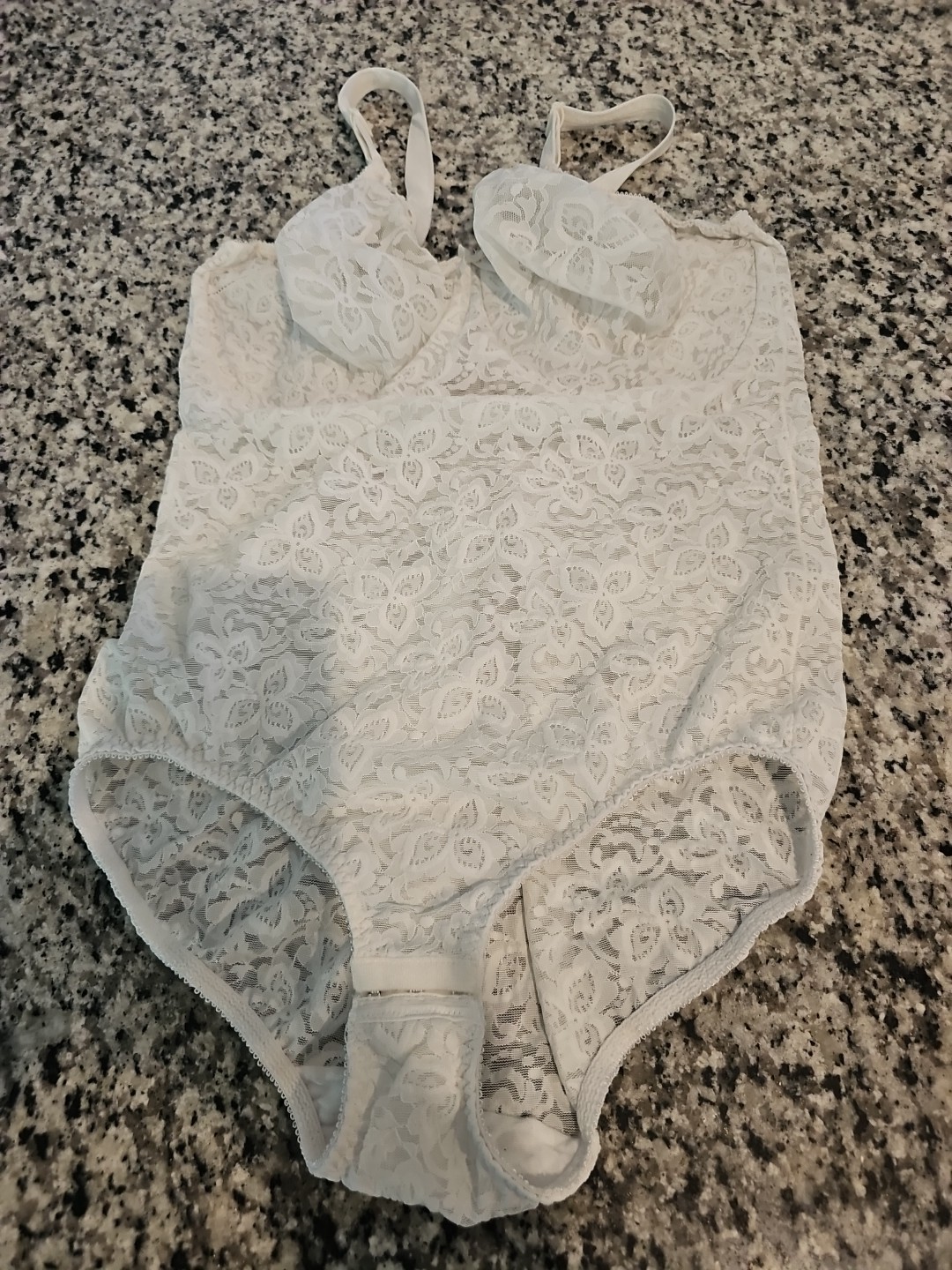 Bali Vintage SILKY Lingerie TEDDY Panty Bodysuit NYLON Slip ROMPER Lace 40DD ?