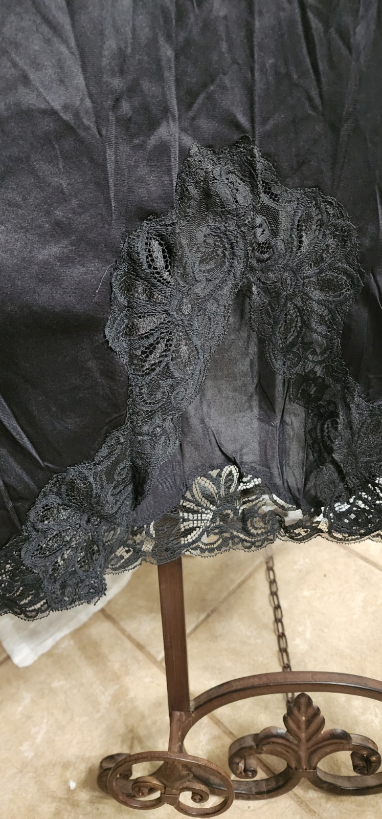 Hard To Find Shadowline Vintage Black Half Lace Slip-Size Medium TALL 90s Y2k