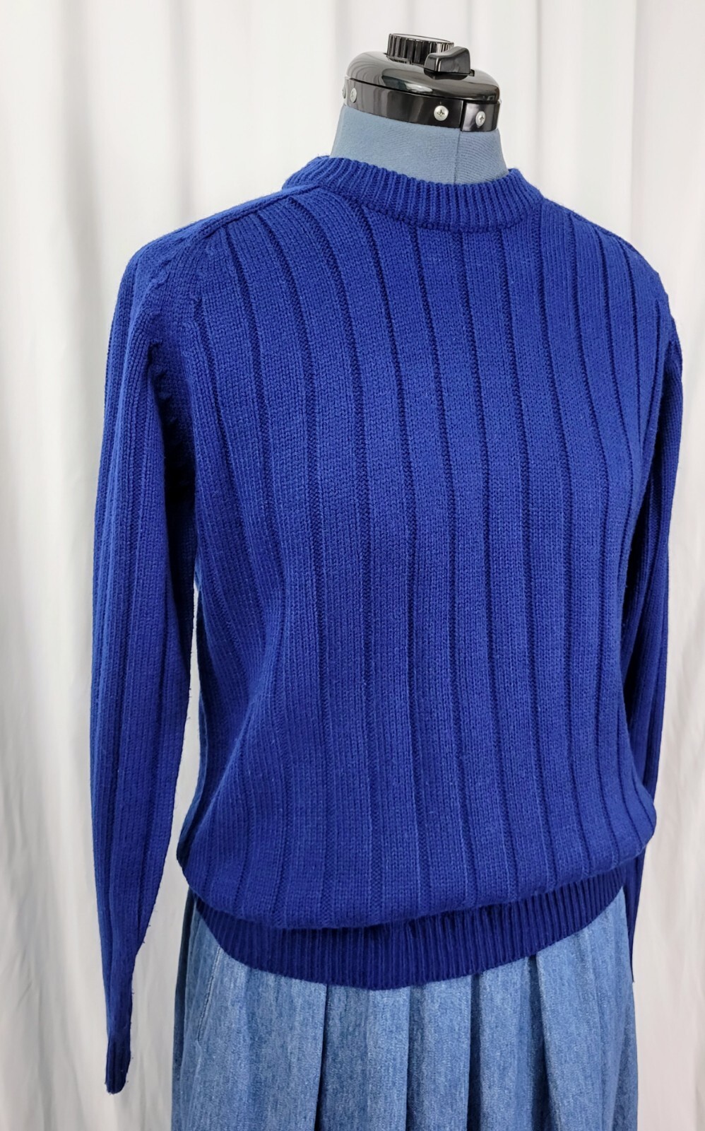 Vtg Cable Knit Crew Neck w Raglan Sleeves in Navy Blue w Zipper Neck Size M?
