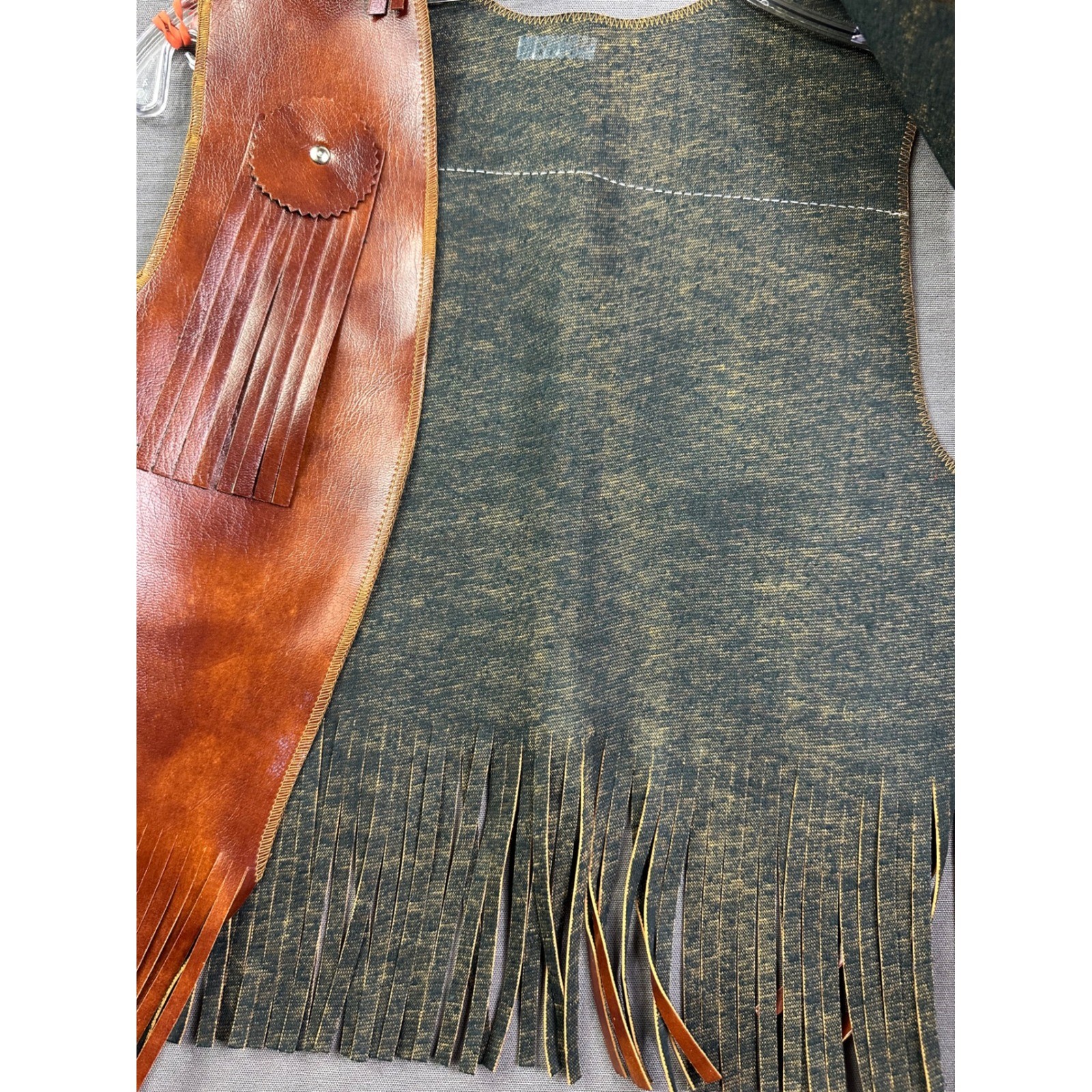 Vintage The Cherokees Qualla Reservation Brown Faux Leather Fringe Vest Chief 13