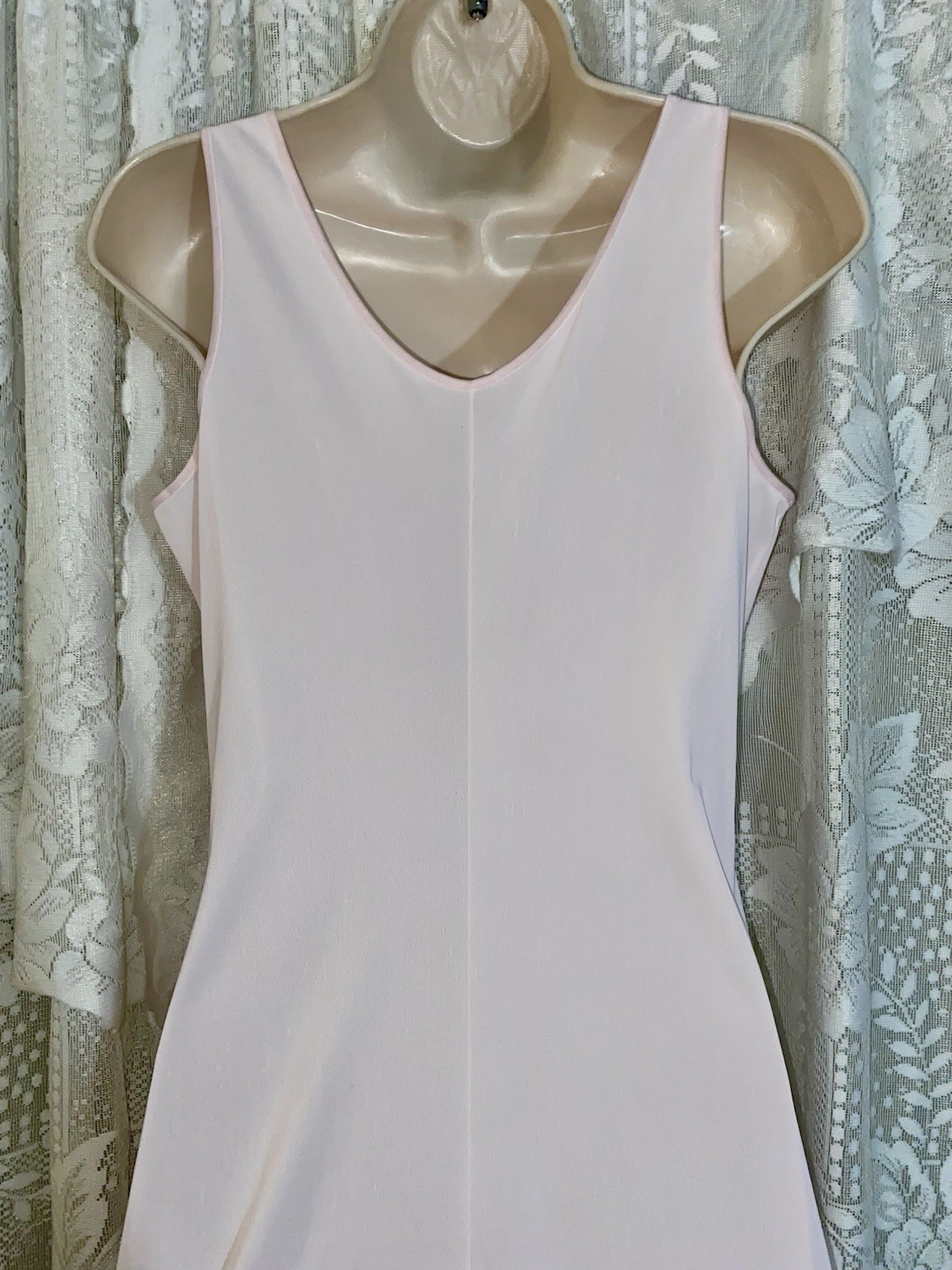 VTG Elegant M Princess Style Pink Soft Nylon Nightgown Negligee Gown Gown