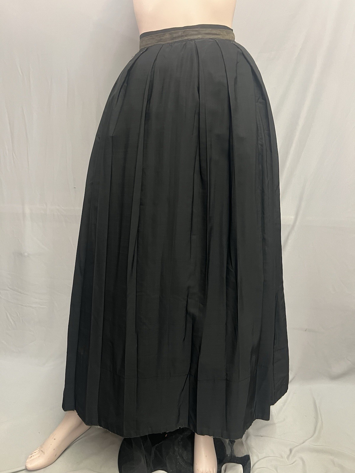 1880’s Pleated Silk Bustle Skirt Daytime Antique