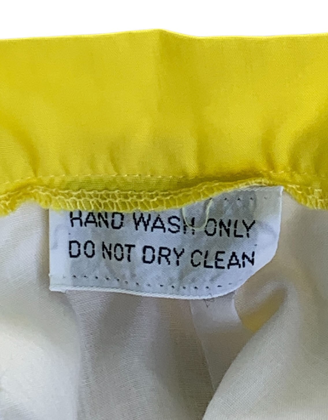 VESTED GENTRESS Vintage 70s/80s Women&rsquo;s Yellow Graphic Print Skirt – Sz XS/S