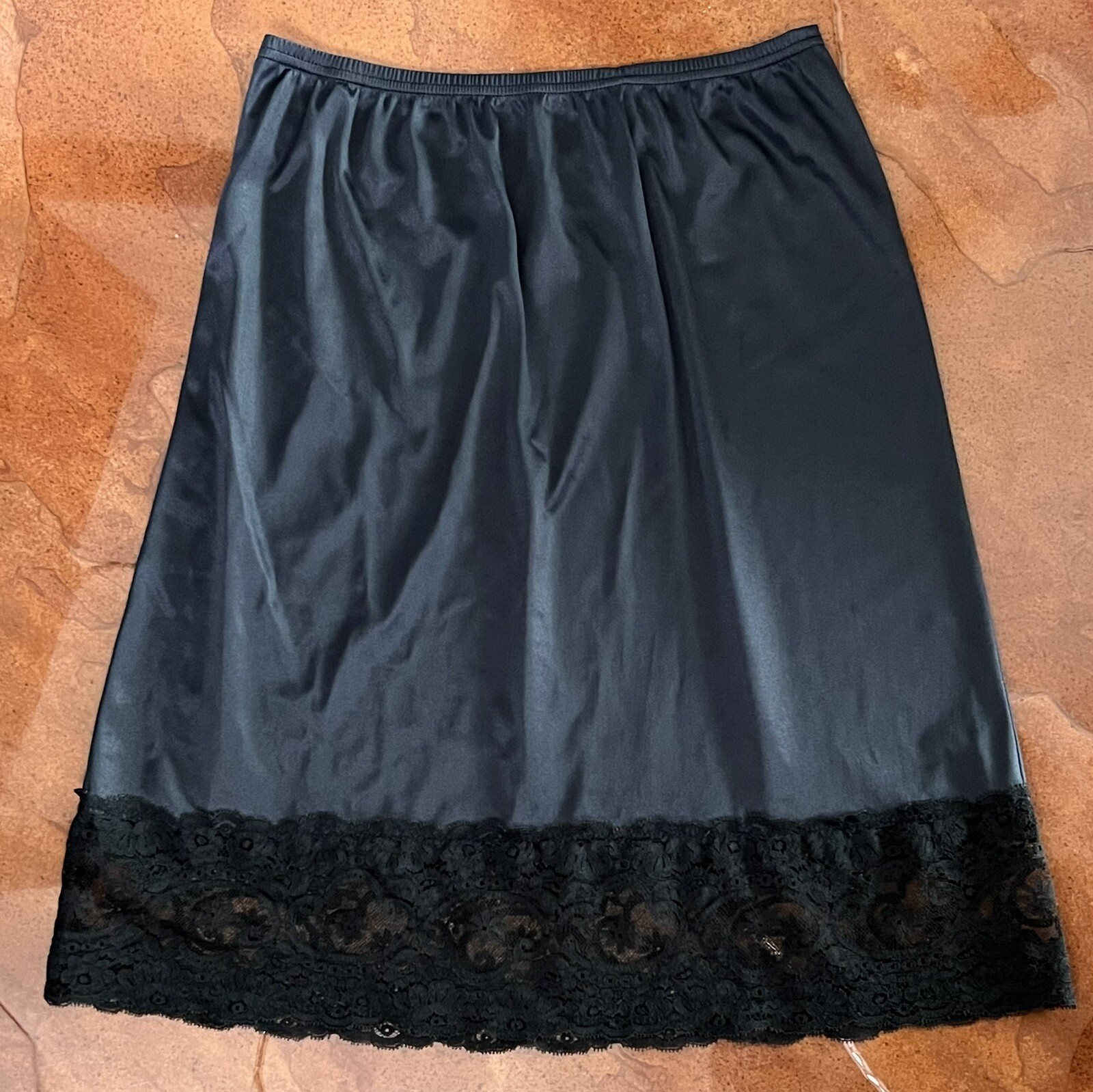Vintage Vanity Fair Half Slip 21.5” Nylon Antron III Lace Trim USA Black Sz S