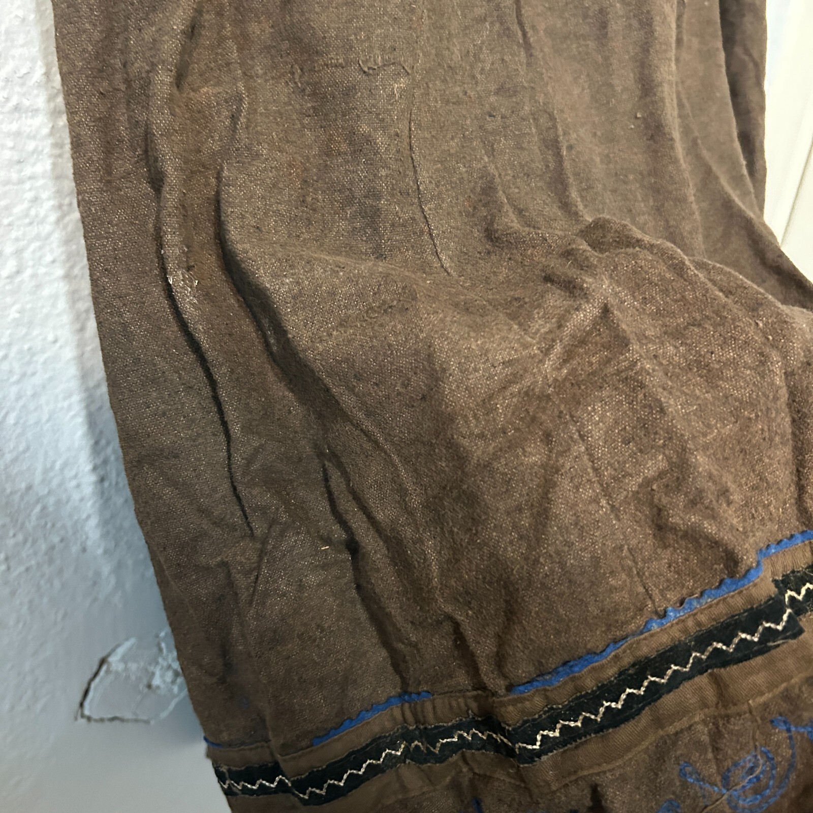 Antique 1920s Brown Wool Embroidered Skirt Flapper Pleated Hem Pocket Volup