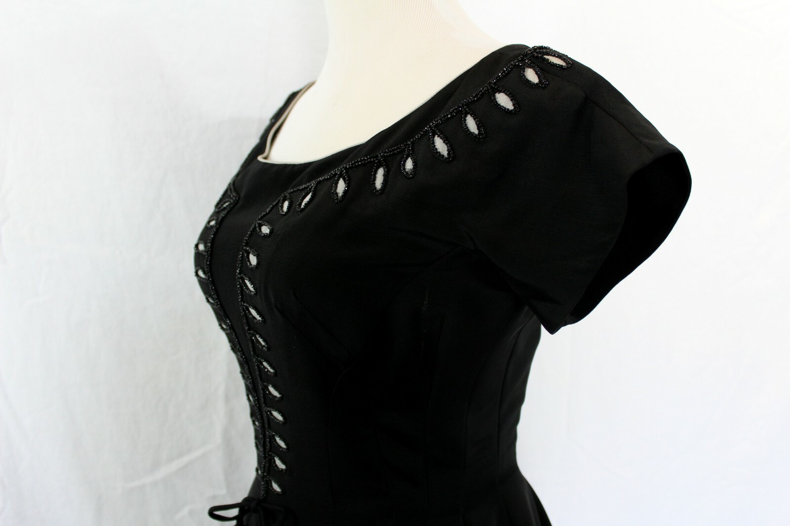 Vintage 1950 Carlye Woman&rsquo;s Black Fitted Full Circle Dress Embellished Bodice Sm