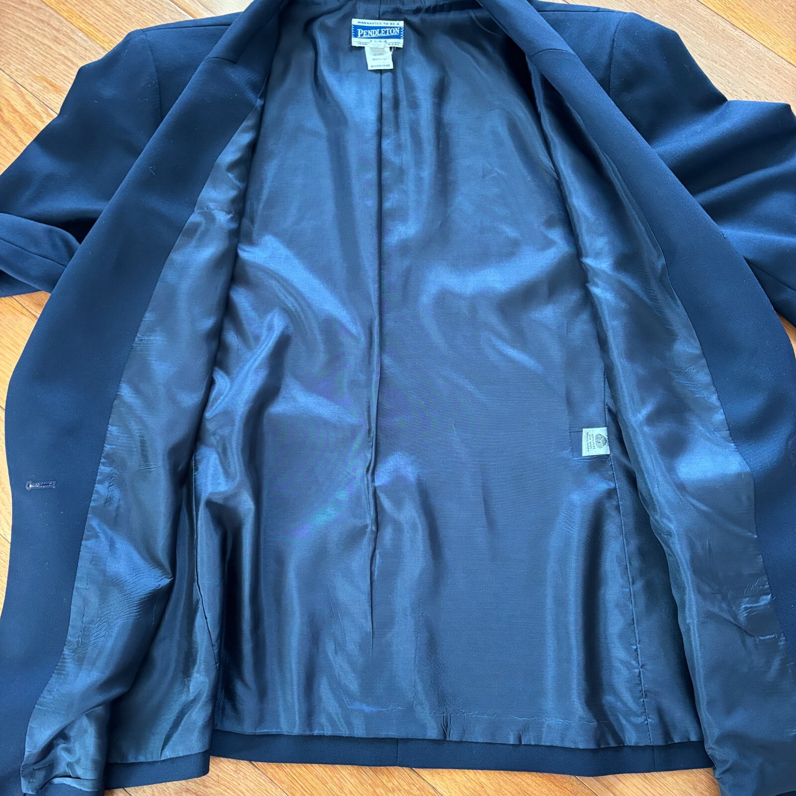 VTG Pendleton 100% Virgin Wool Blazer Womens 18W Plus Navy Blue Made In USA READ