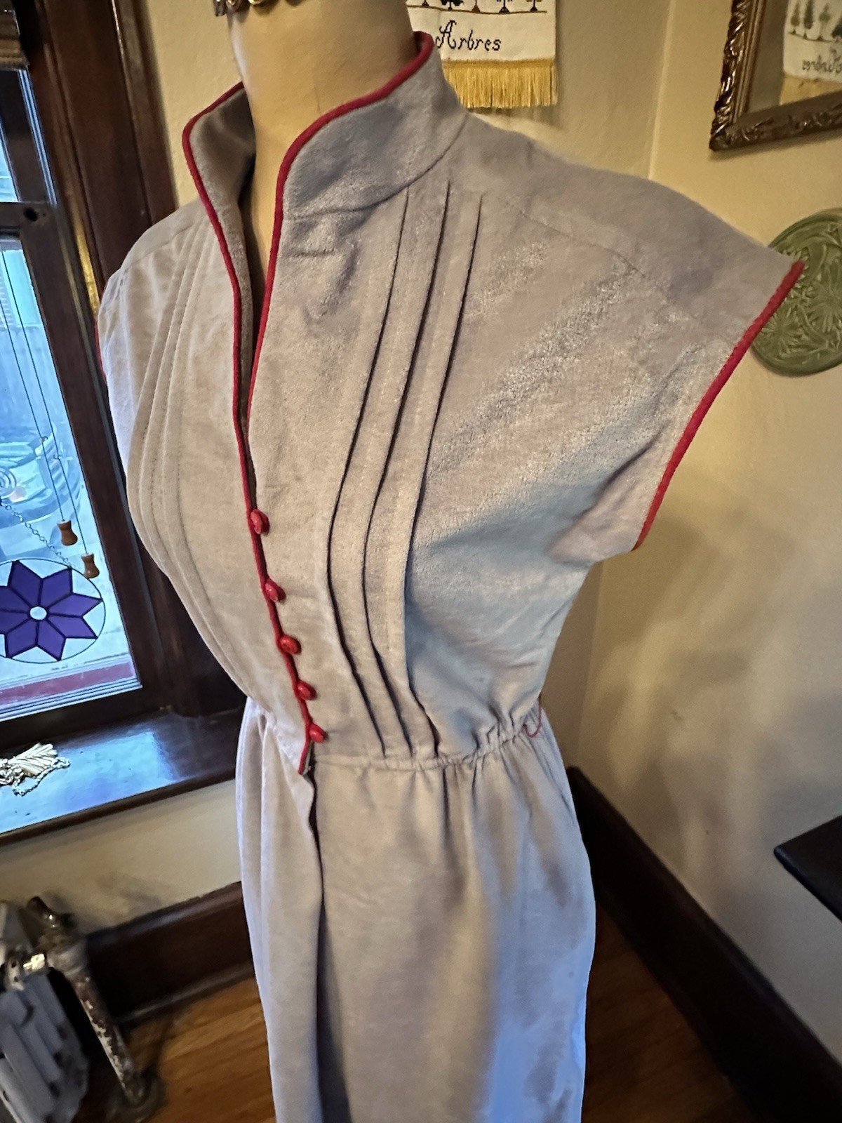Vintage 70’s Gray/Red 40’s Inspired Dress Unbranded Tagged Sz.10 Soft Microfiber