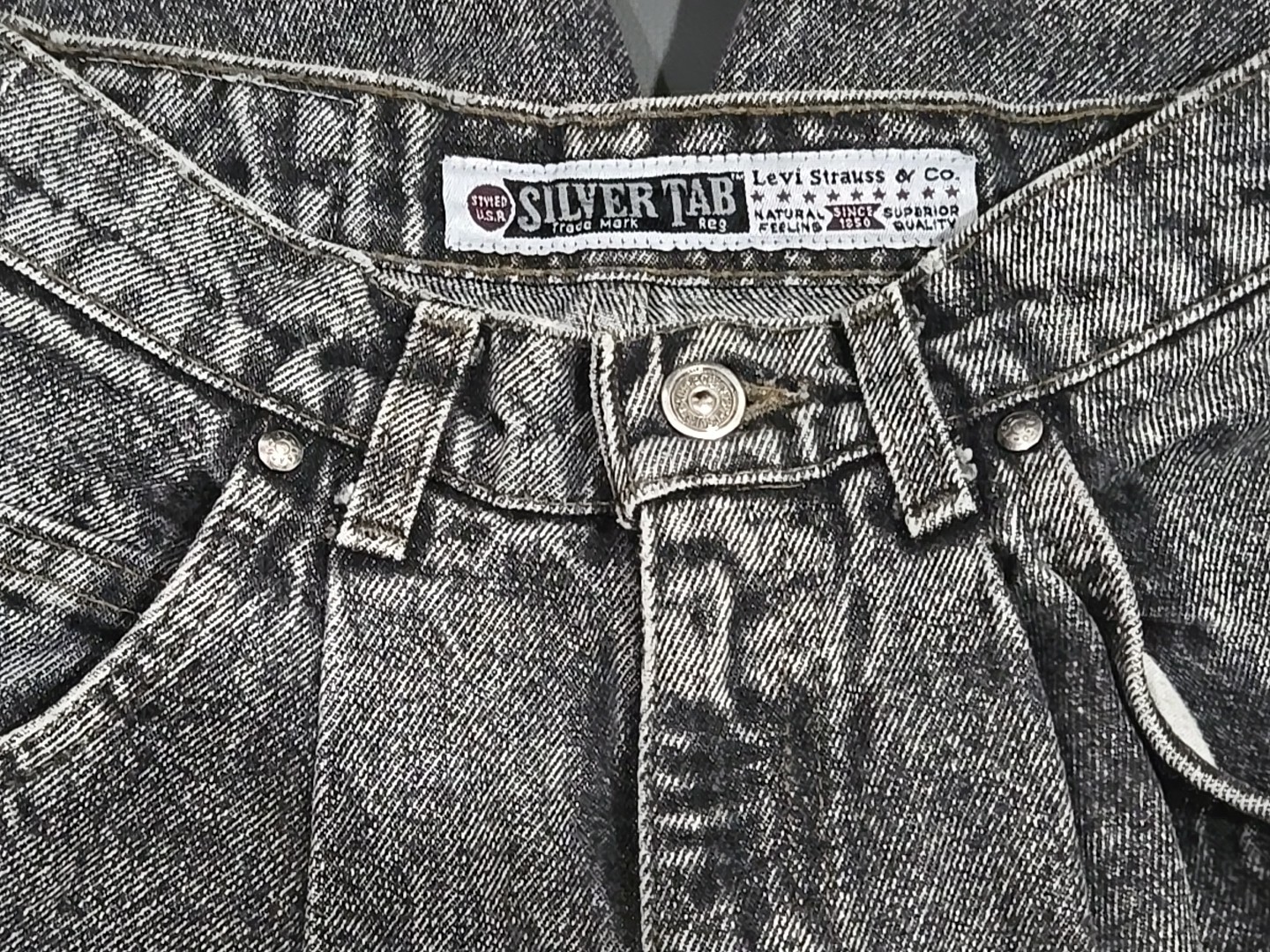 Vtg. Levi&rsquo;s Silver Tab Jeans Student W27xL28 Gray Acid Stone Wash Pleat Front