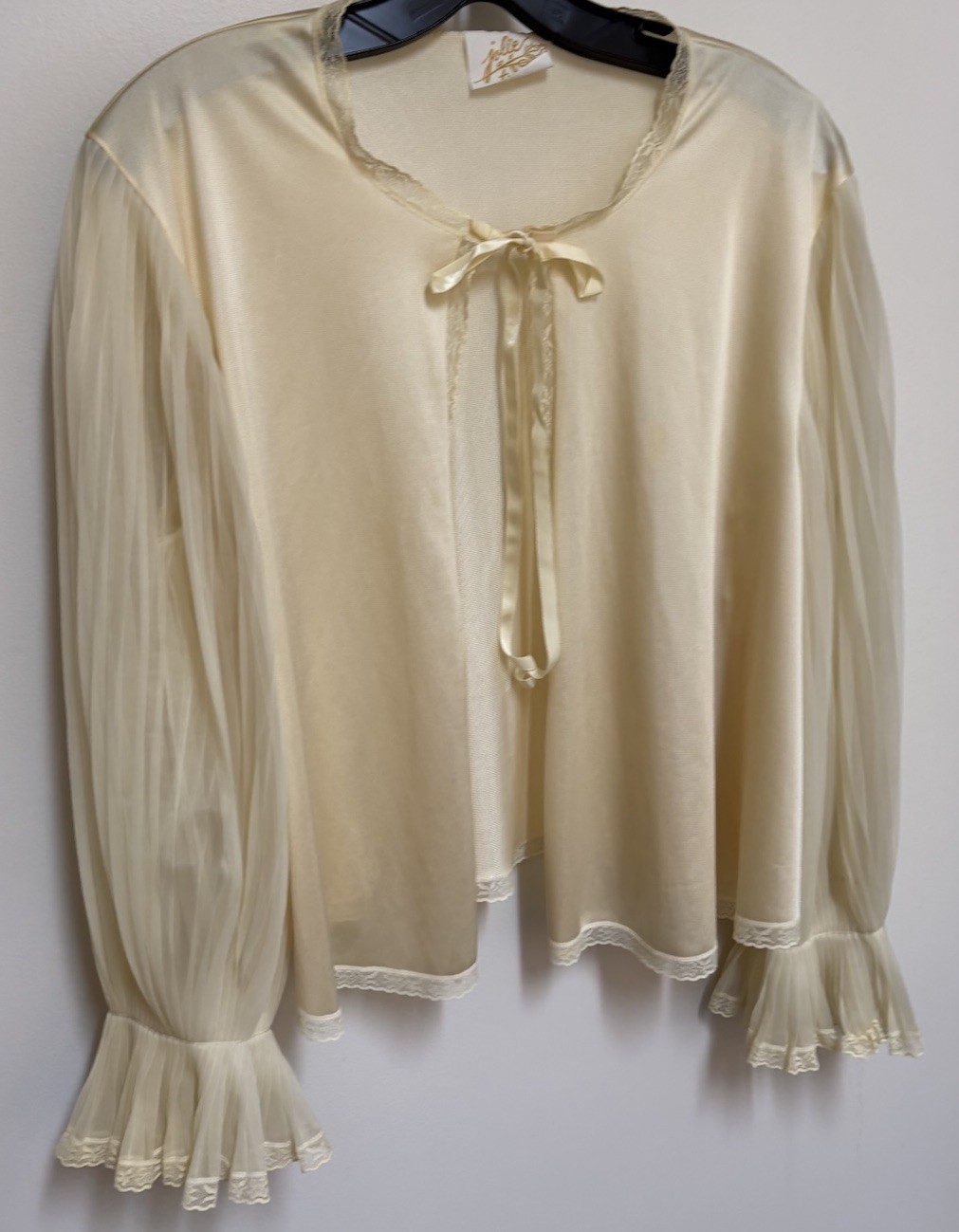 Vintage Jolie Two Bed Jacket Beige Nylon w/ Lace Pleated Sleeves Medium