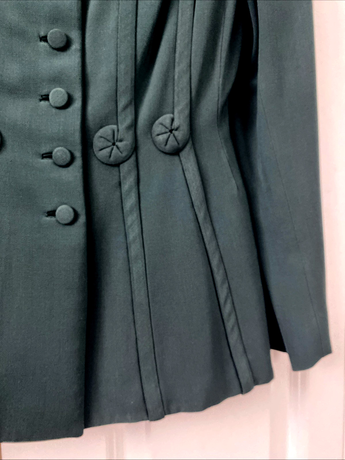 Vtg 40’s FORSTMANN Green Wool Gabardine Nipped 27&Prime; Waist Suit Jacket Skirt RARE
