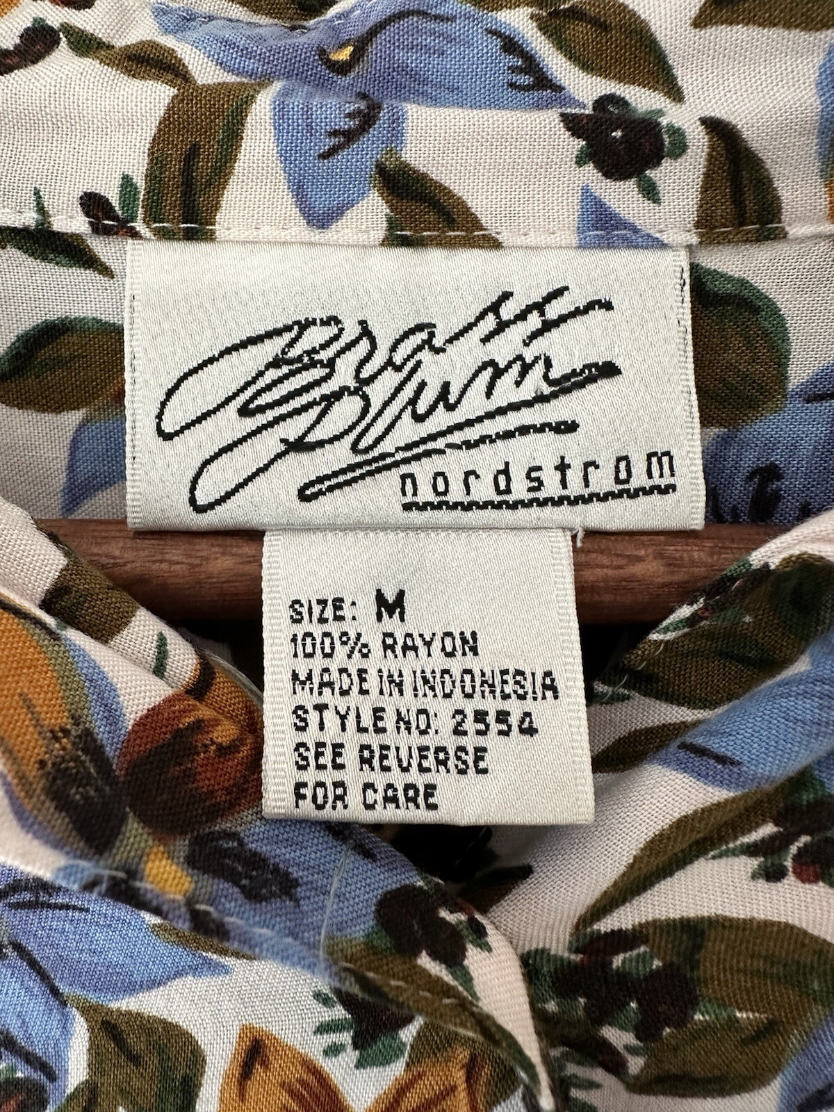 Vintage 90’s Nordstrom BRASS PLUM Floral Button Up Blouse Women’s Medium Rayon