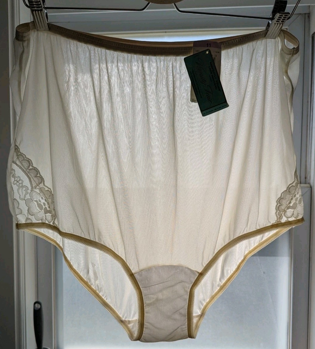 NEW Vtg Vanity Fair Perfectly Yours Lace Nouveau Brief 13801 100% Nylon 11 4XL