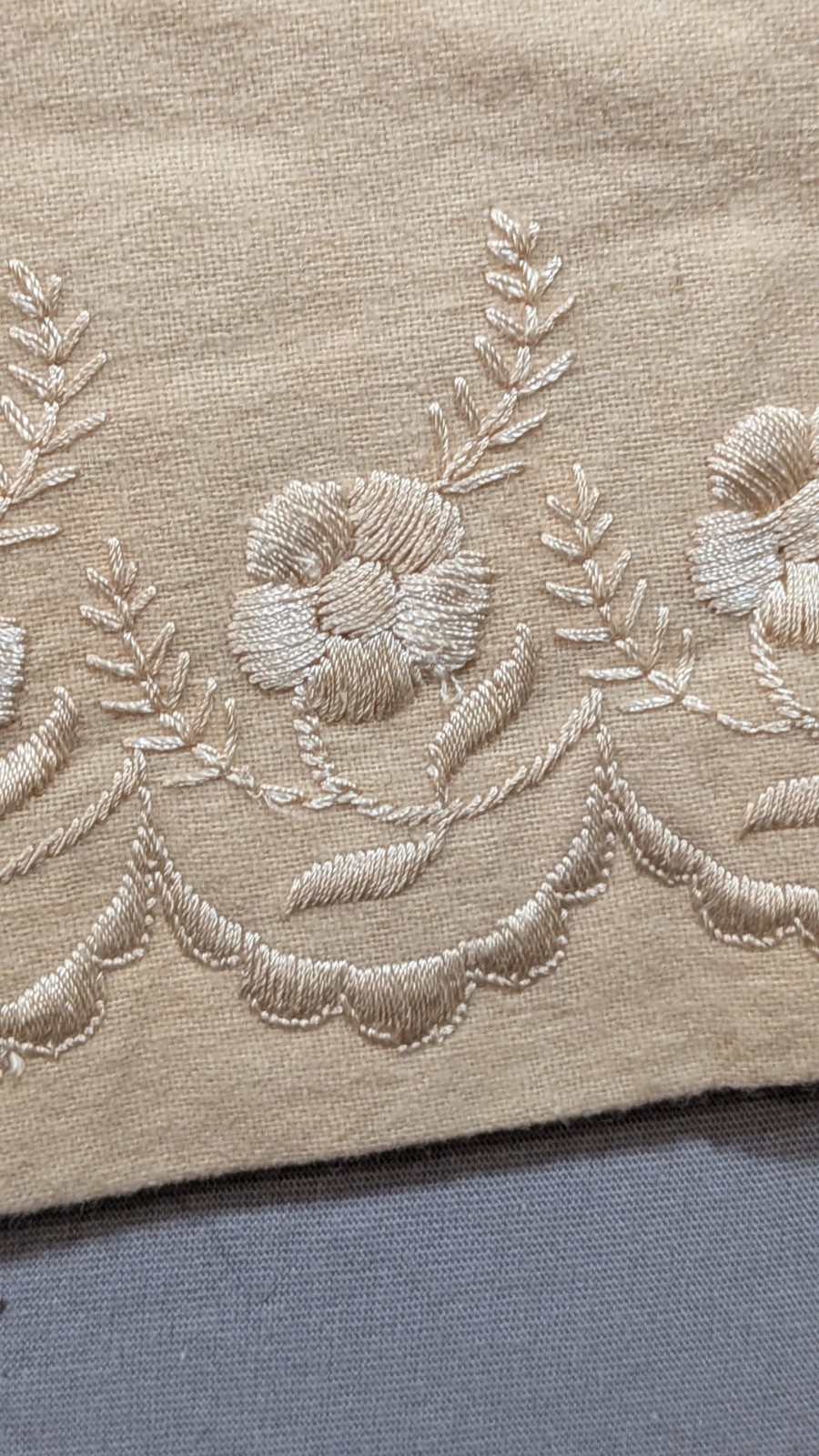 Antique Handmade Embroidered Heavy Weight Linen Petticoat Skirt 16&Prime; Waist
