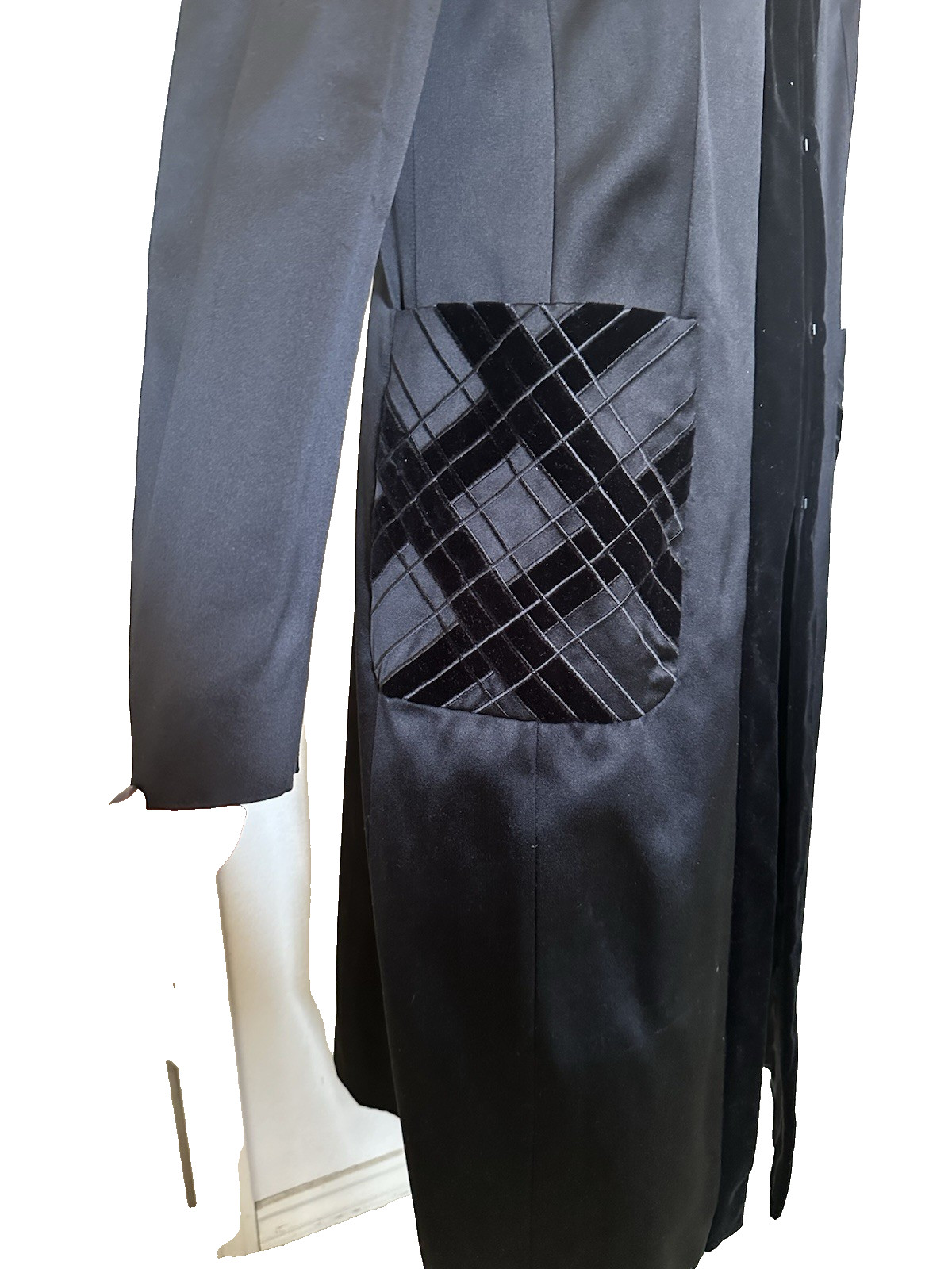 1990s Vtg Escada Black Silk with Velvet Trim Evening Dress Opera Coat – Size 40