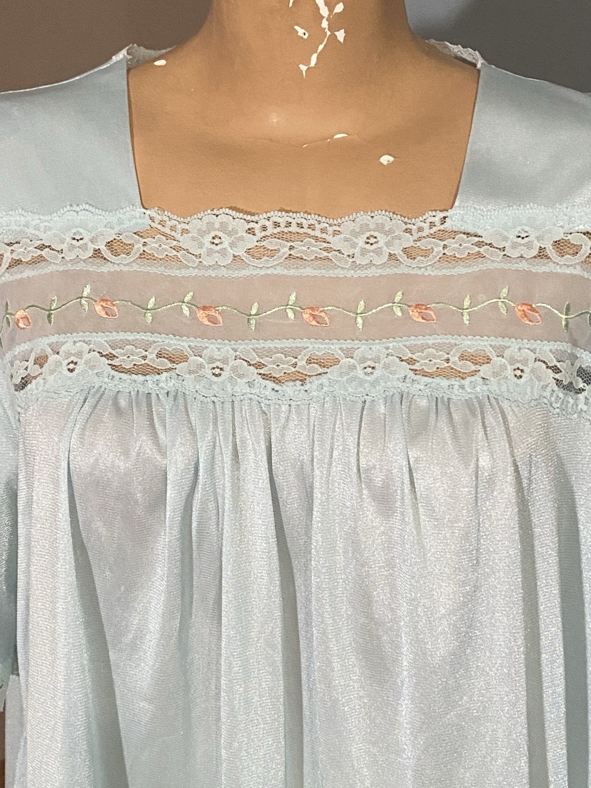 Vintage Vassarette Short Gown Nylon Lace Embroidery Size L Blue
