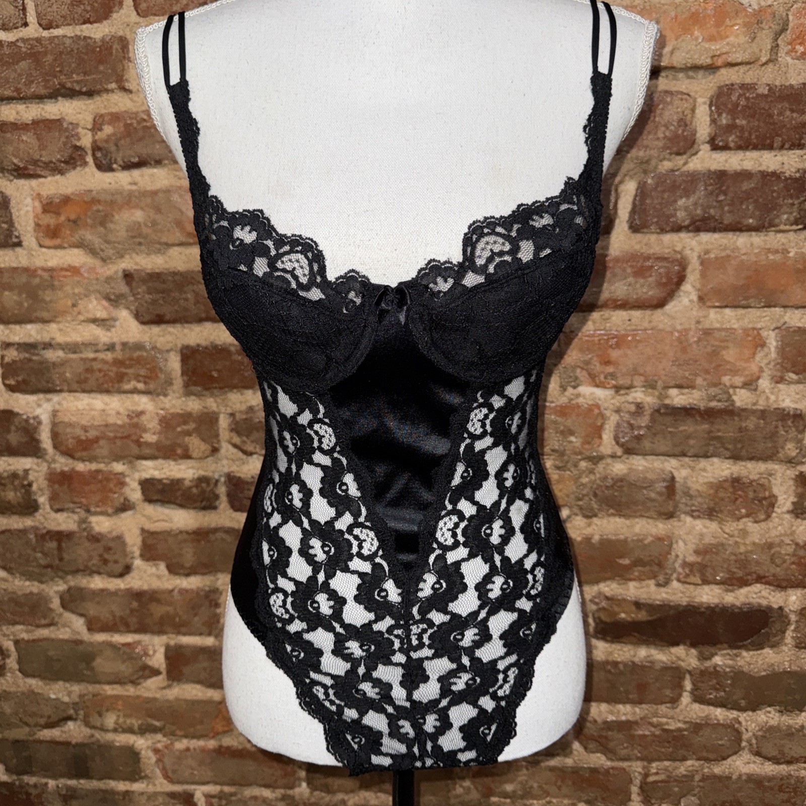 Victoria&rsquo;s Secret Black Padded Satin Teddy Lingerie Sz 34B Snap Gusset EUC
