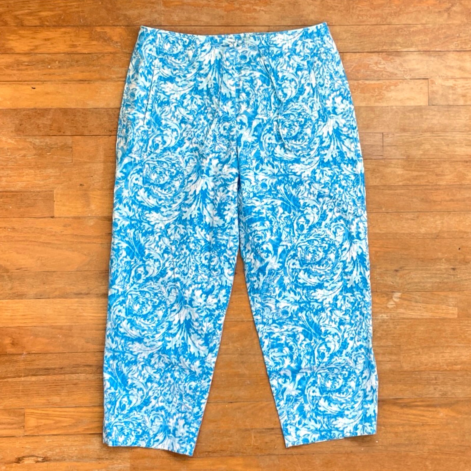 Vintage Floral Cotton Capris Size Medium 29-31&Prime; Waist 1990s Blue Cropped Pants