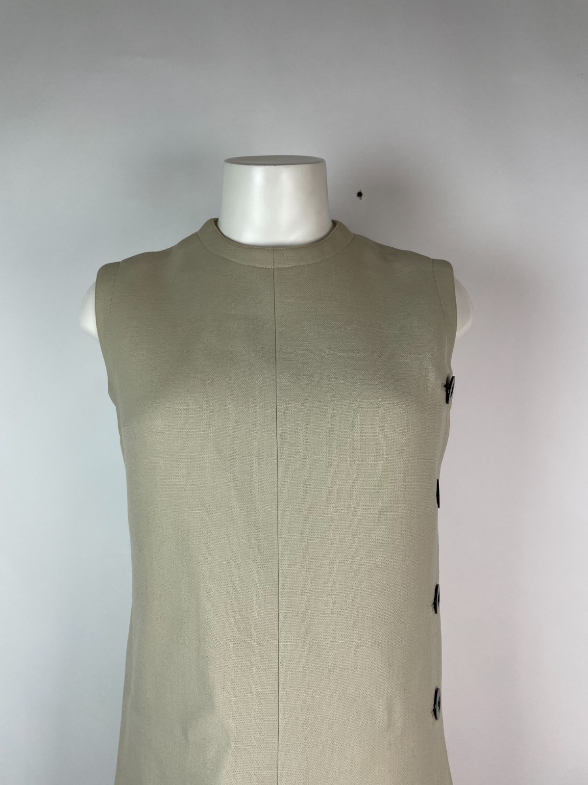 Vintage60s HARDY AMIES BOUTIQUE Taupe SIDEBUTTON shift dress S/M 34&Prime; Bust Damage