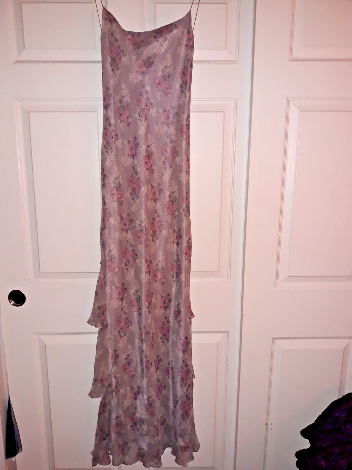 Exquisite Vintage LAUNDRY Lavender Floral Maxi with Rhinestone & Ruffle Back 6