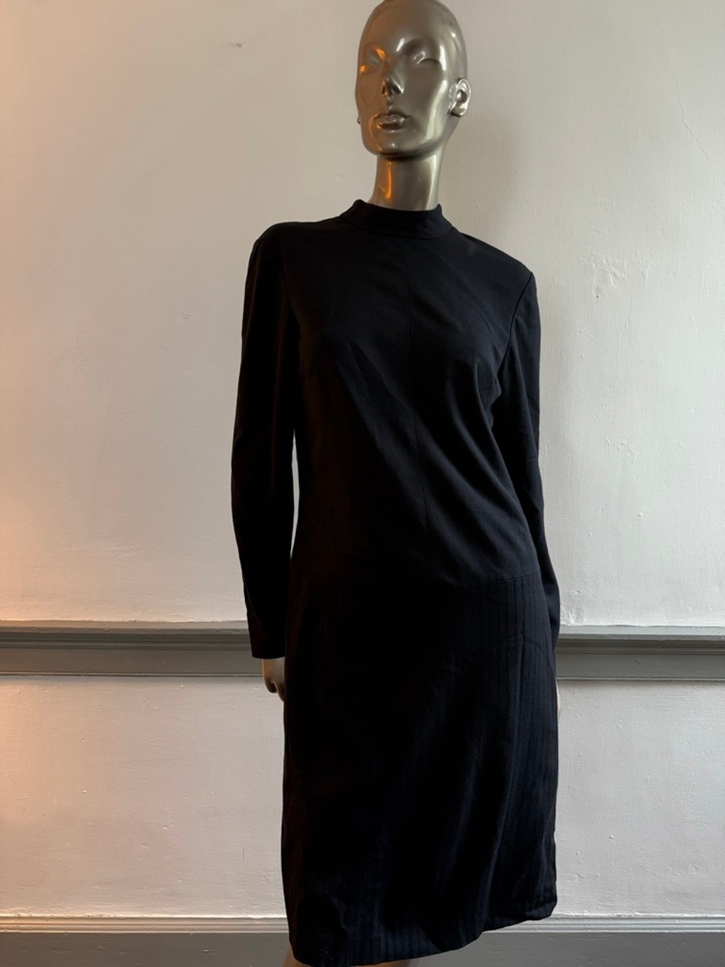 Vintage Bryn Walker Black Mock Neck Shift Dress Size 10 Minimalist Long Sleeve