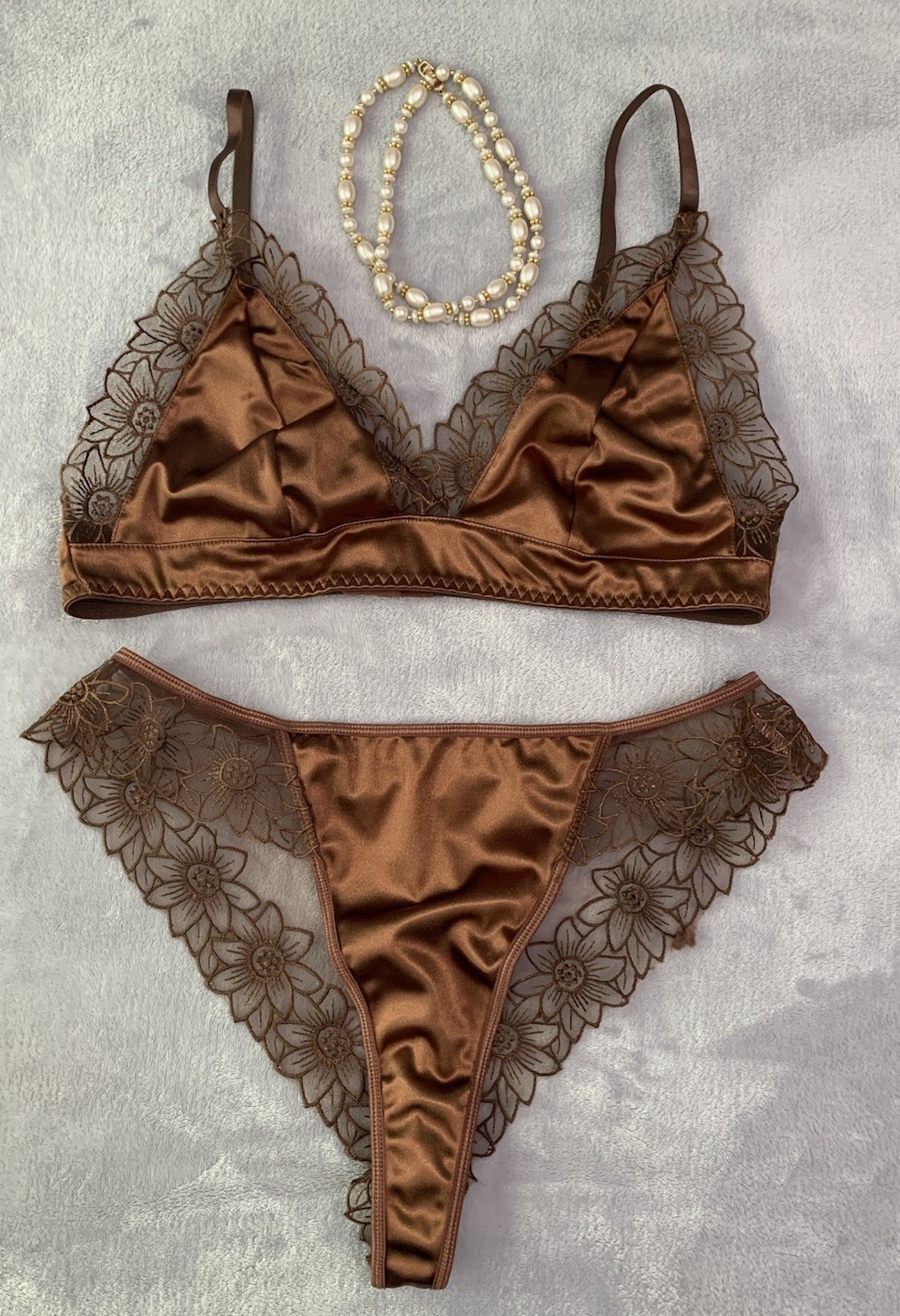 NEW GLOSSY 2nd Skin Stretch Satin Bikini Panties & Bralette Set L 38 40