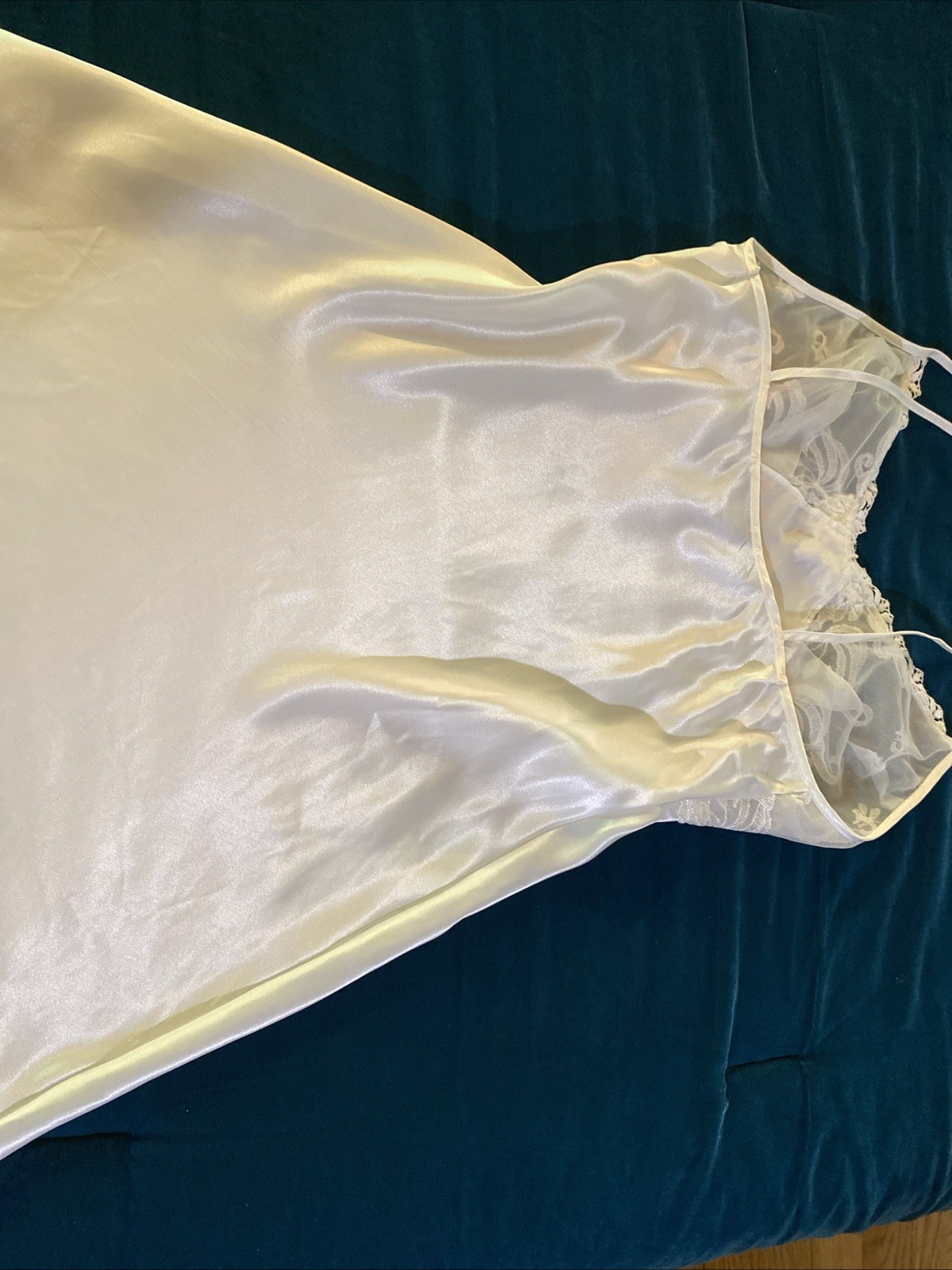 Vintage Val Mode Size S Ivory Polyester Satin With Lace