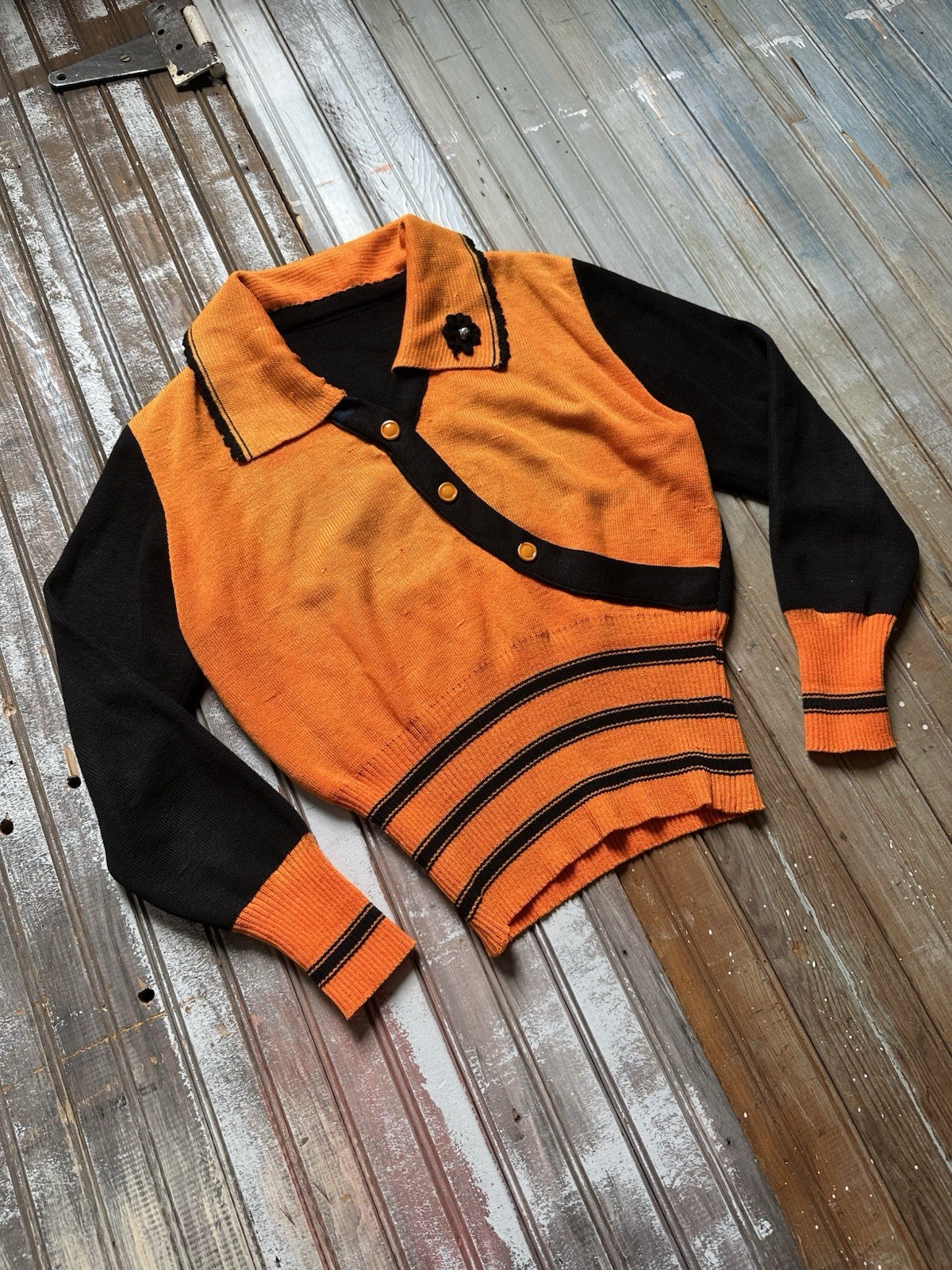 vintage 30s two tone black & orange striped sun faded ski sweater s/m