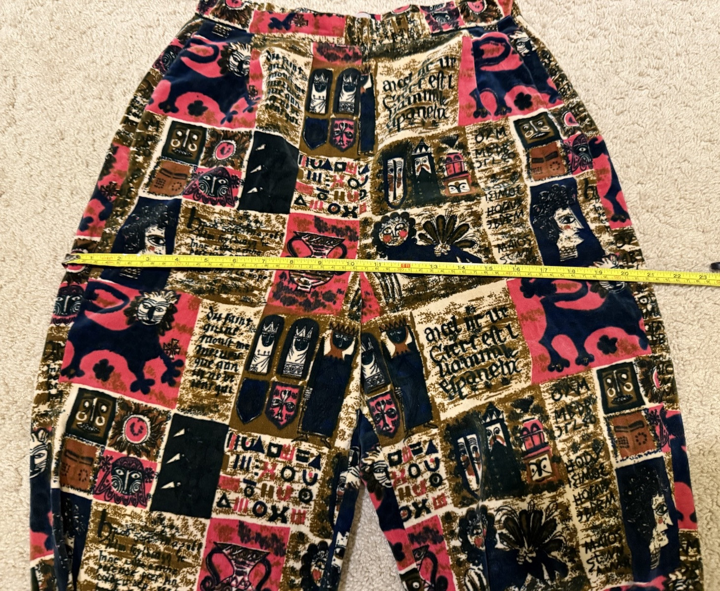 Vtg 60s Psychedelic Medieval Print Velvet Velour Pants Women Small 26×28 RARE