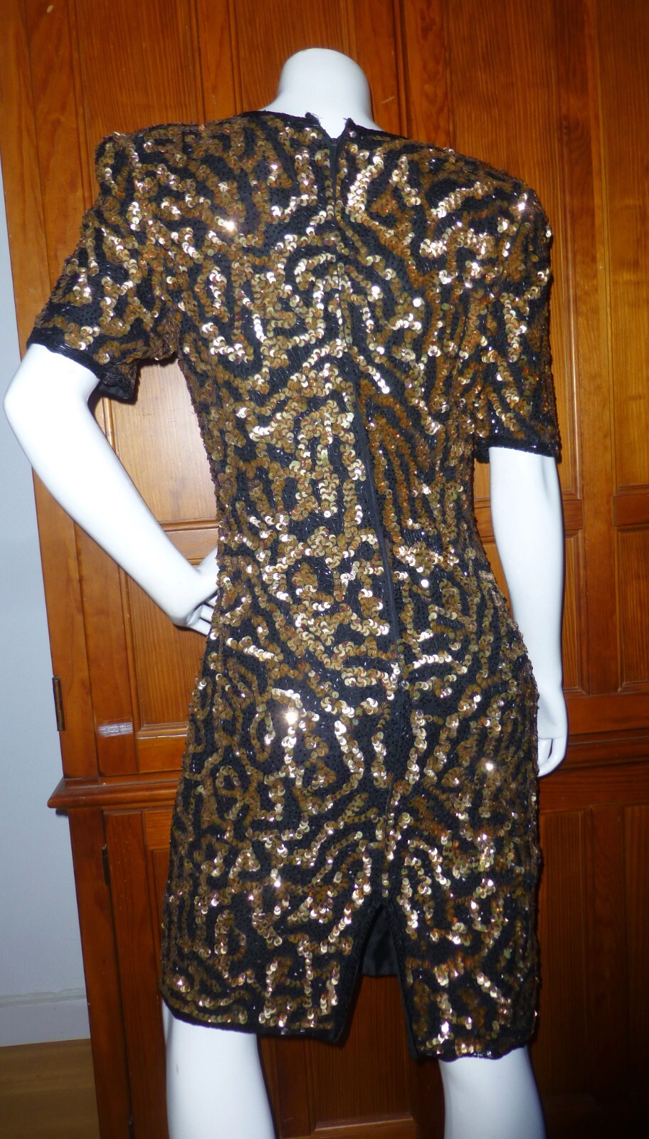 Vtg 80s Black Gold SEQUINS Beads Embroidery SILK Evening Formal Sheath Dress M