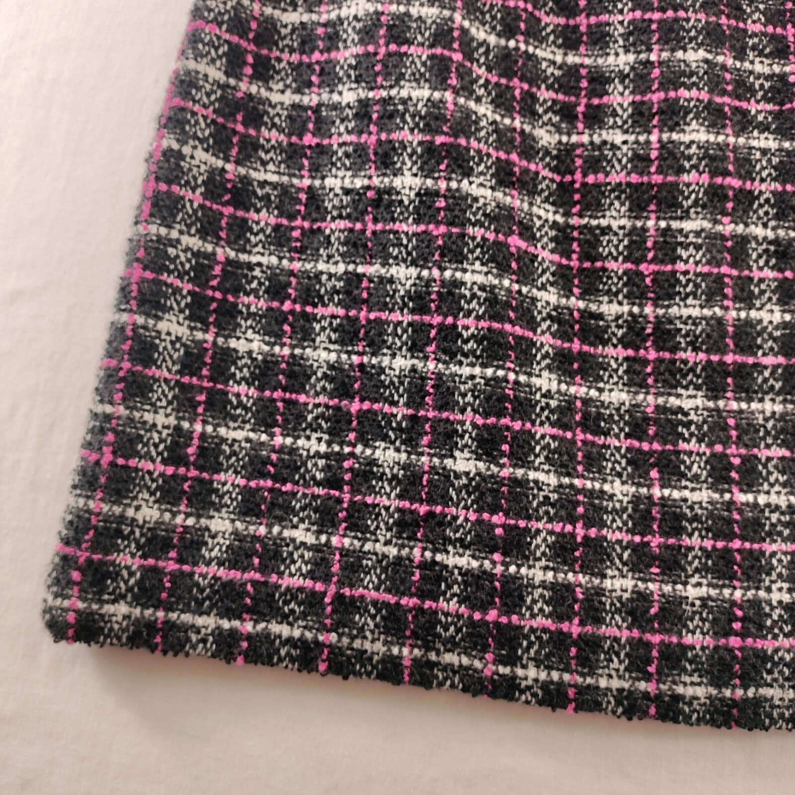 Ann Taylor Poly Wool Blend Skirt, Size 10 90s Pink Black White 28&Prime; Waist